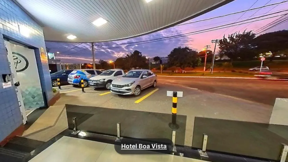 Parking in Hotel Boa Vista by Carlton