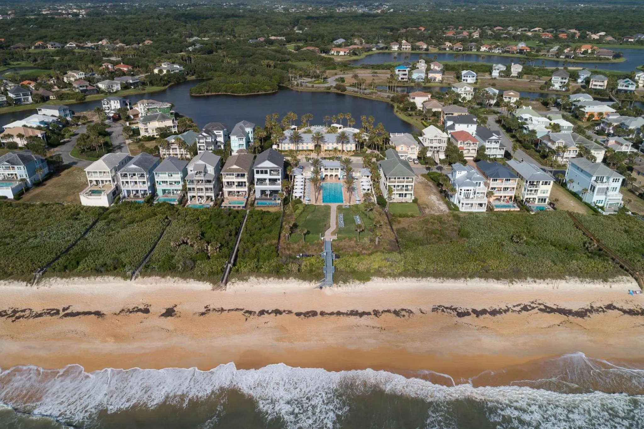 Property building in 1061 Cinnamon Beach