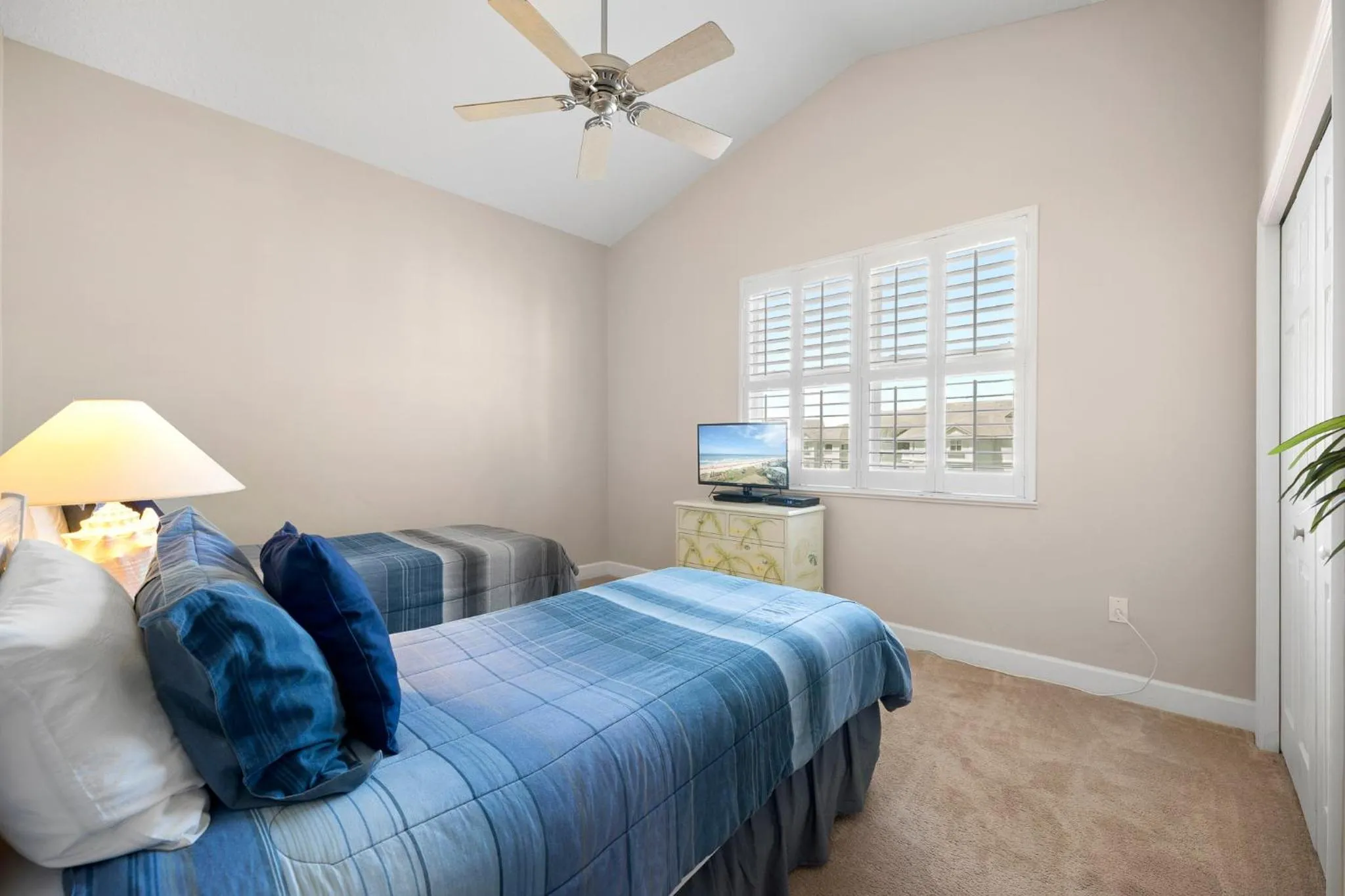 Bedroom, Bed in 1061 Cinnamon Beach
