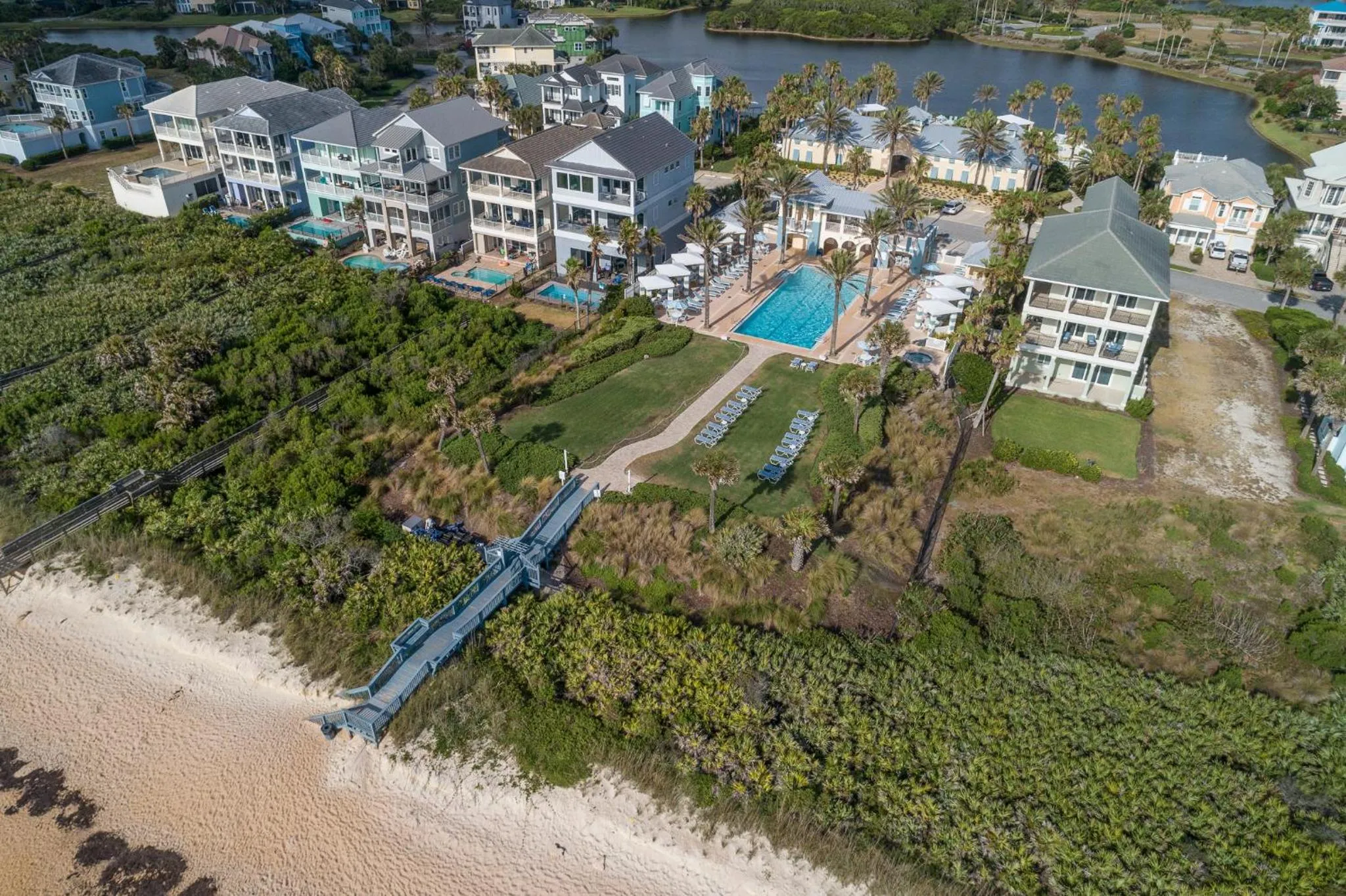 Property building in 1061 Cinnamon Beach