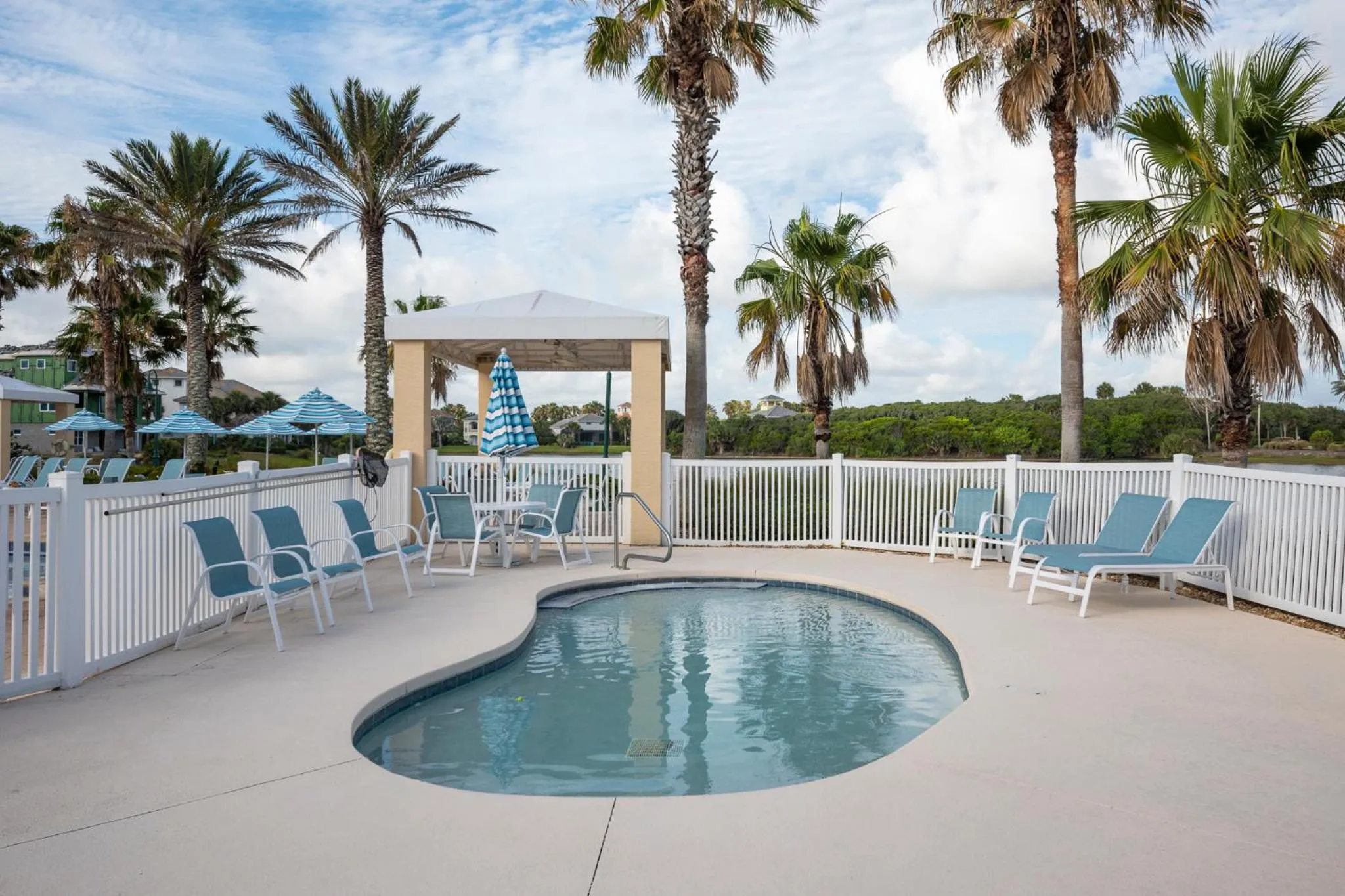 Property building in 1061 Cinnamon Beach