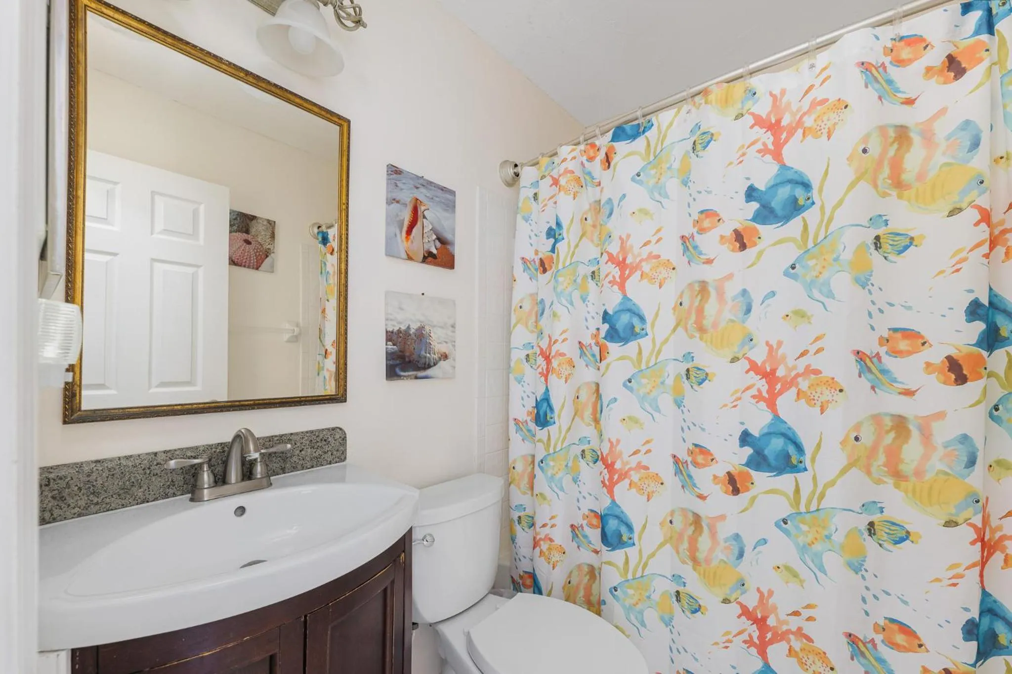 Bathroom in Sea Place 11209