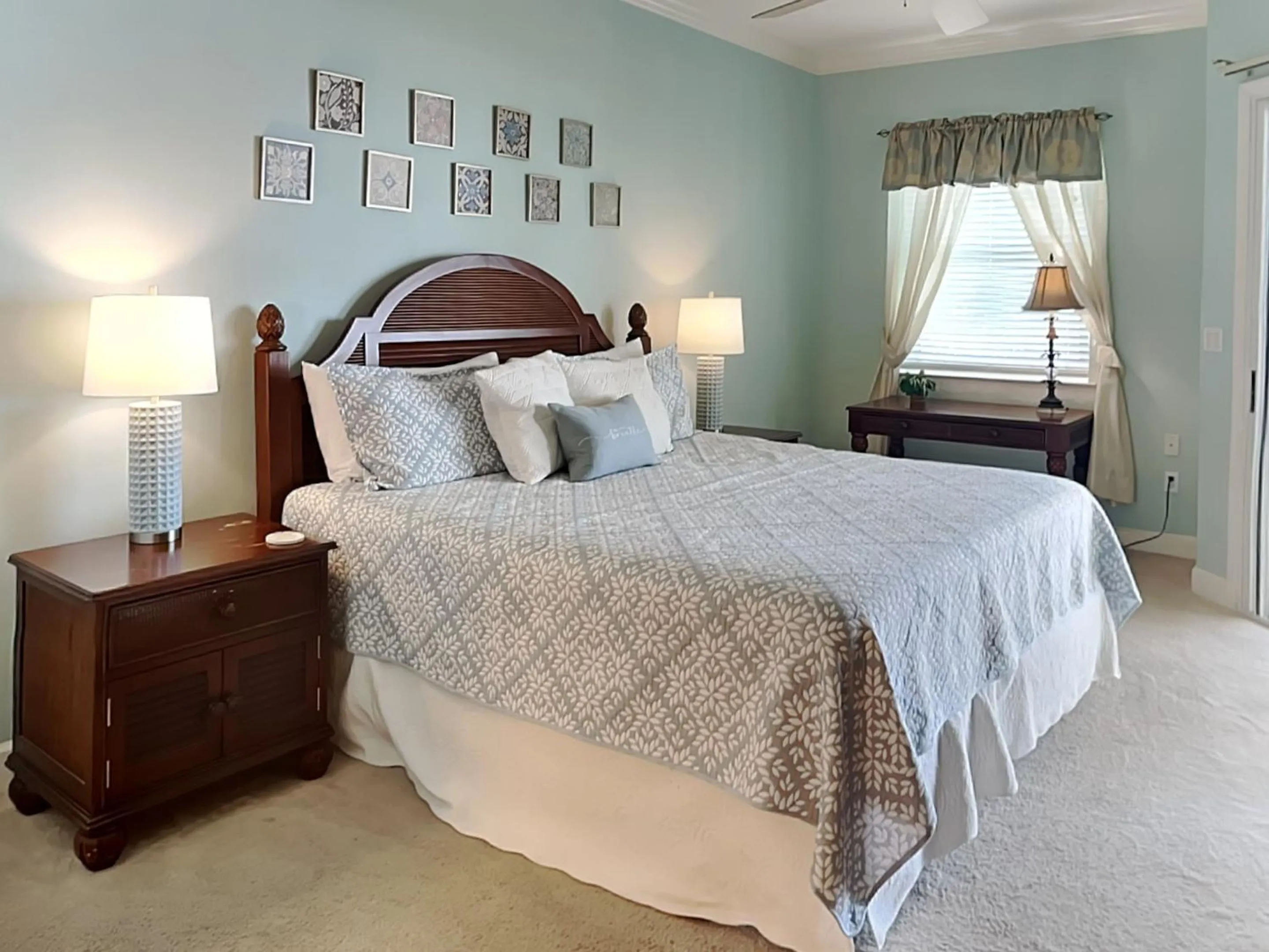 Bed in 734 Cinnamon Beach