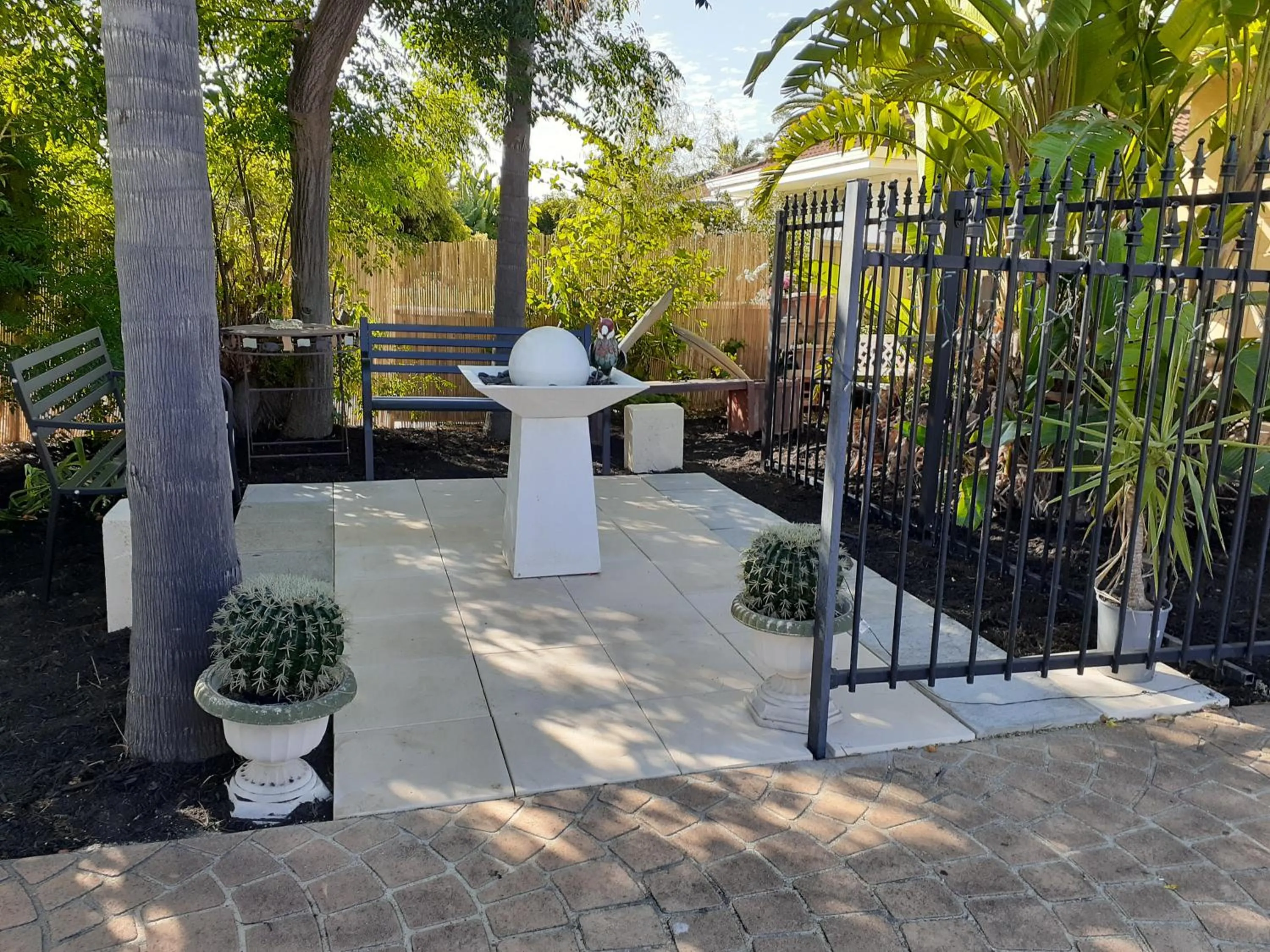 Garden in Palms Bed & Breakfast