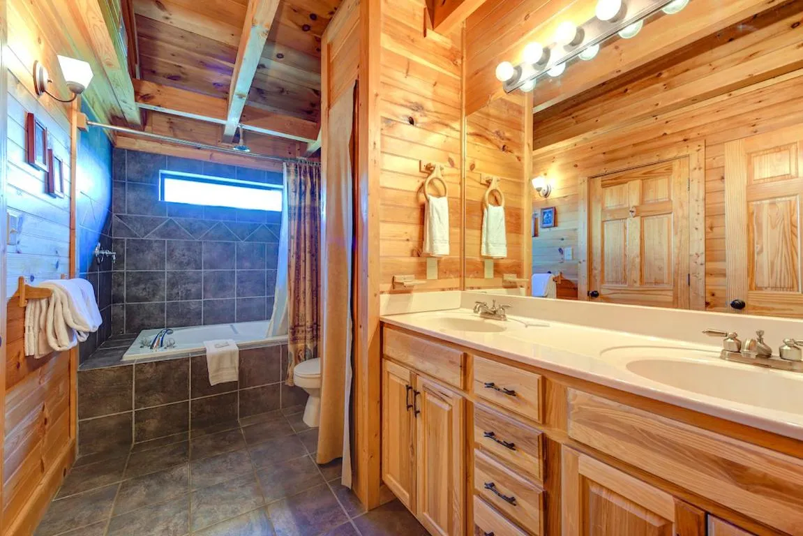 Property building in A Majestic View III