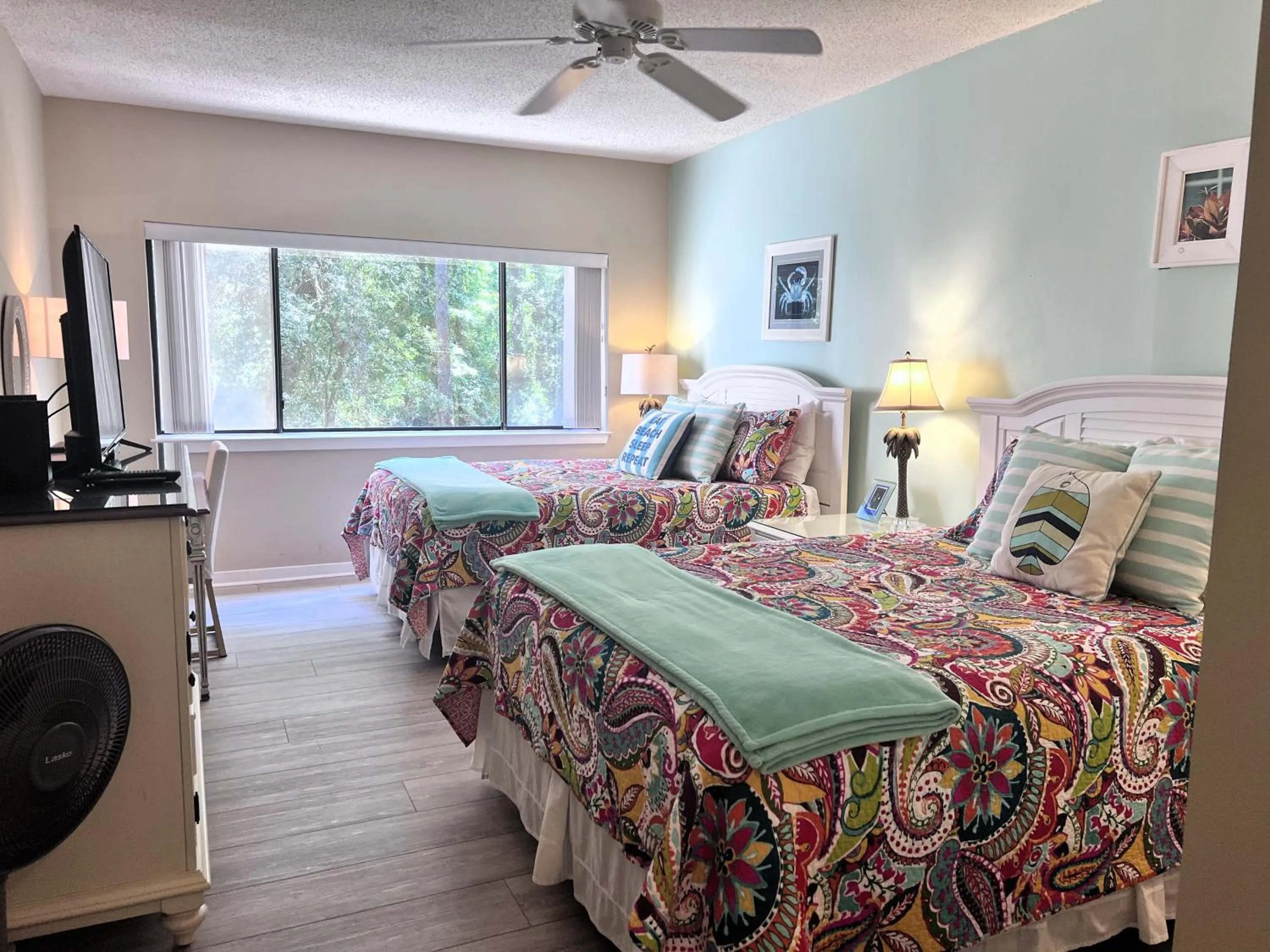 Property building, Bed in Village House 102