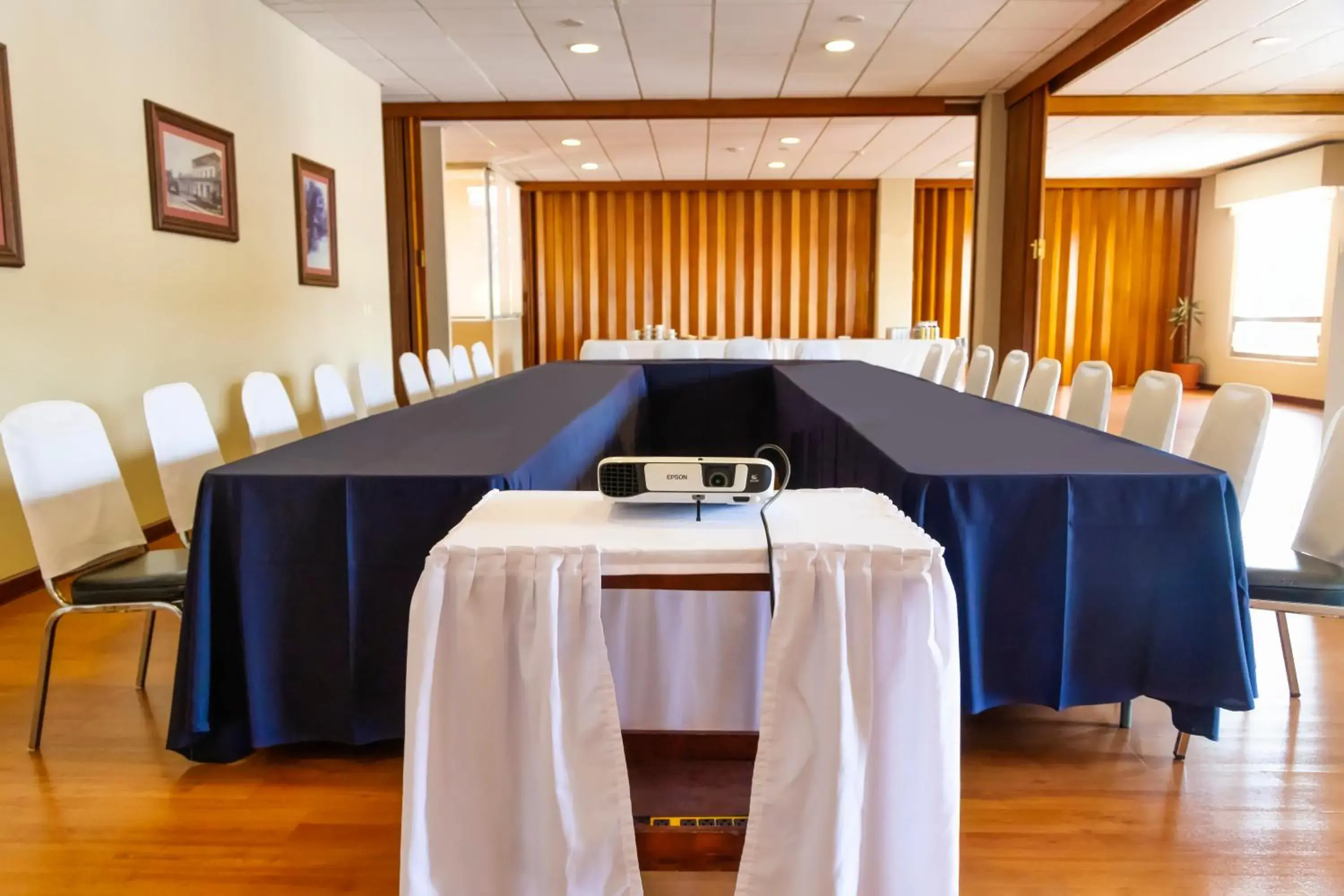 Lounge or bar in Hotel Plaza Uruapan Lounge or bar in Hotel Plaza Uruapan