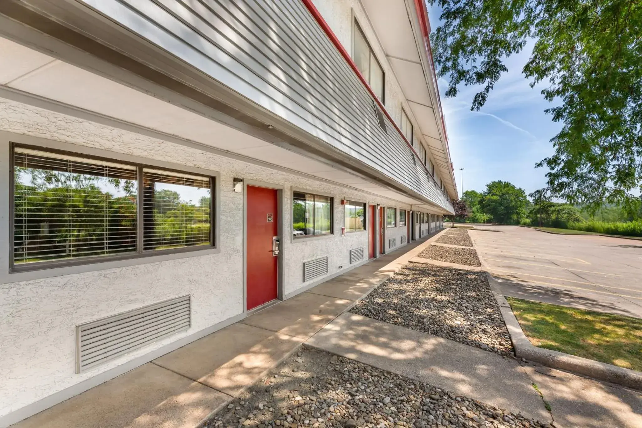 Red Roof Inn Erie – I-90 Red Roof Inn Erie – I-90