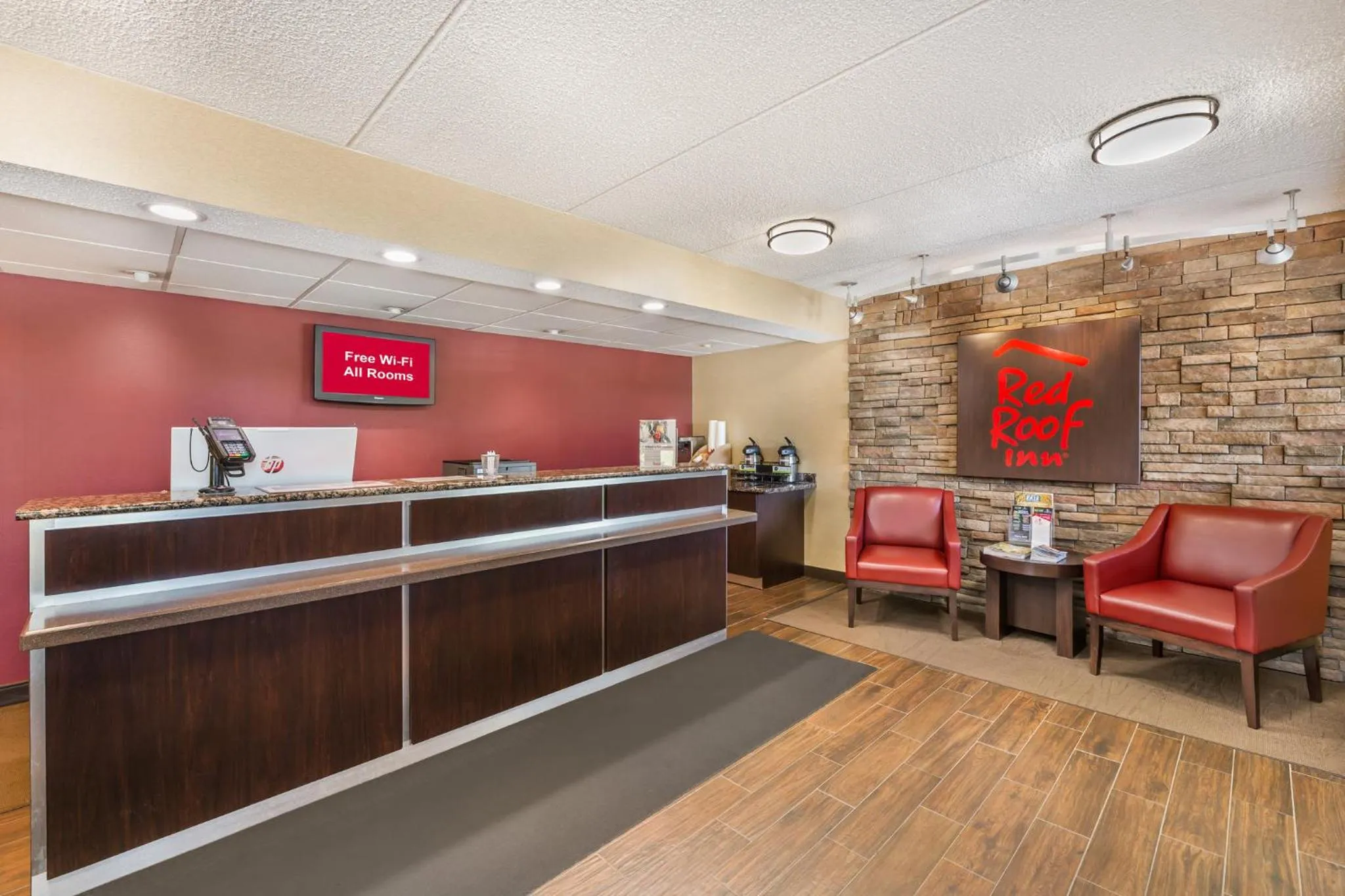 Lobby or reception in Red Roof Inn Erie – I-90