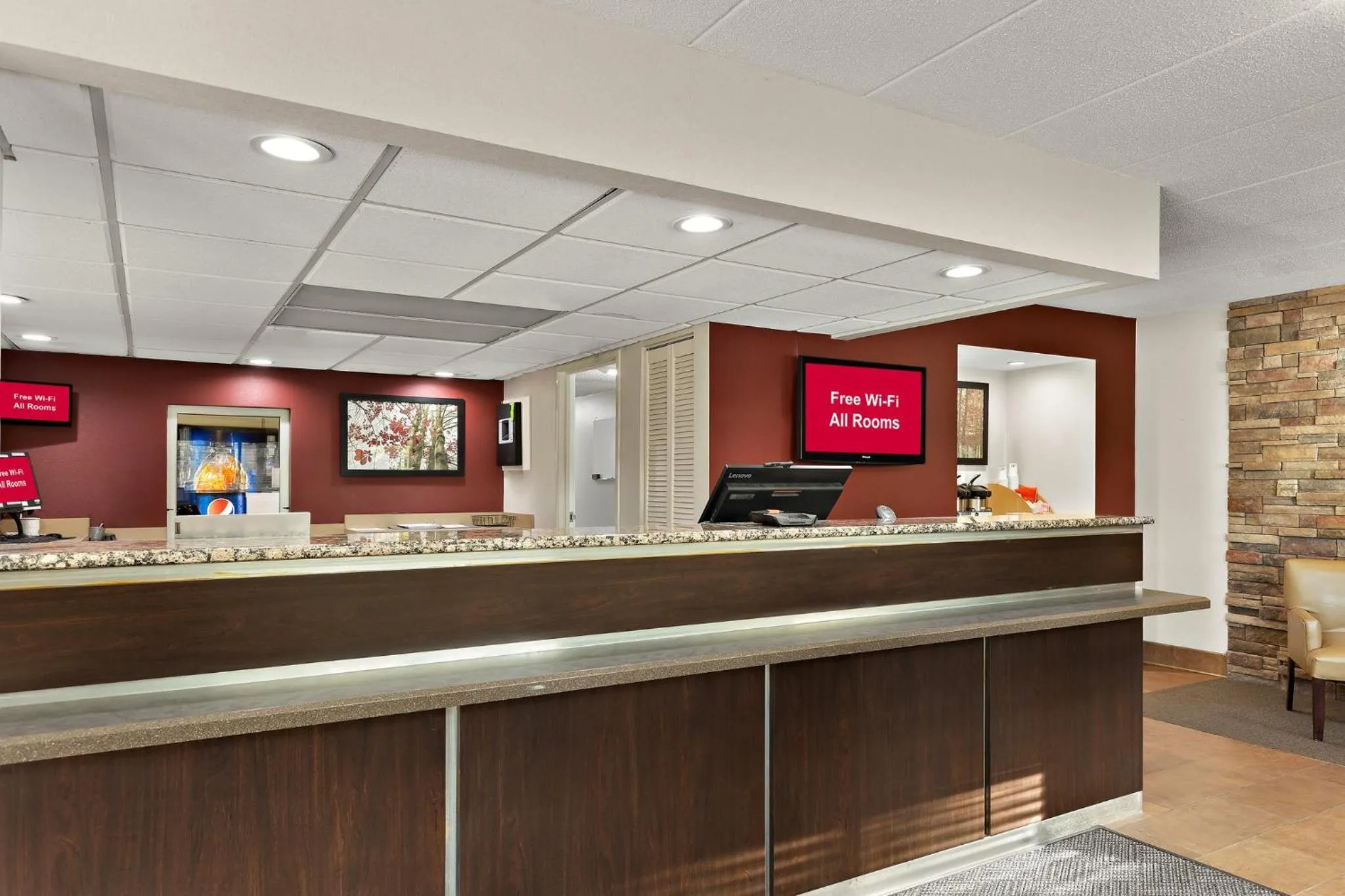 Lobby or reception in Red Roof Inn Cleveland - Westlake