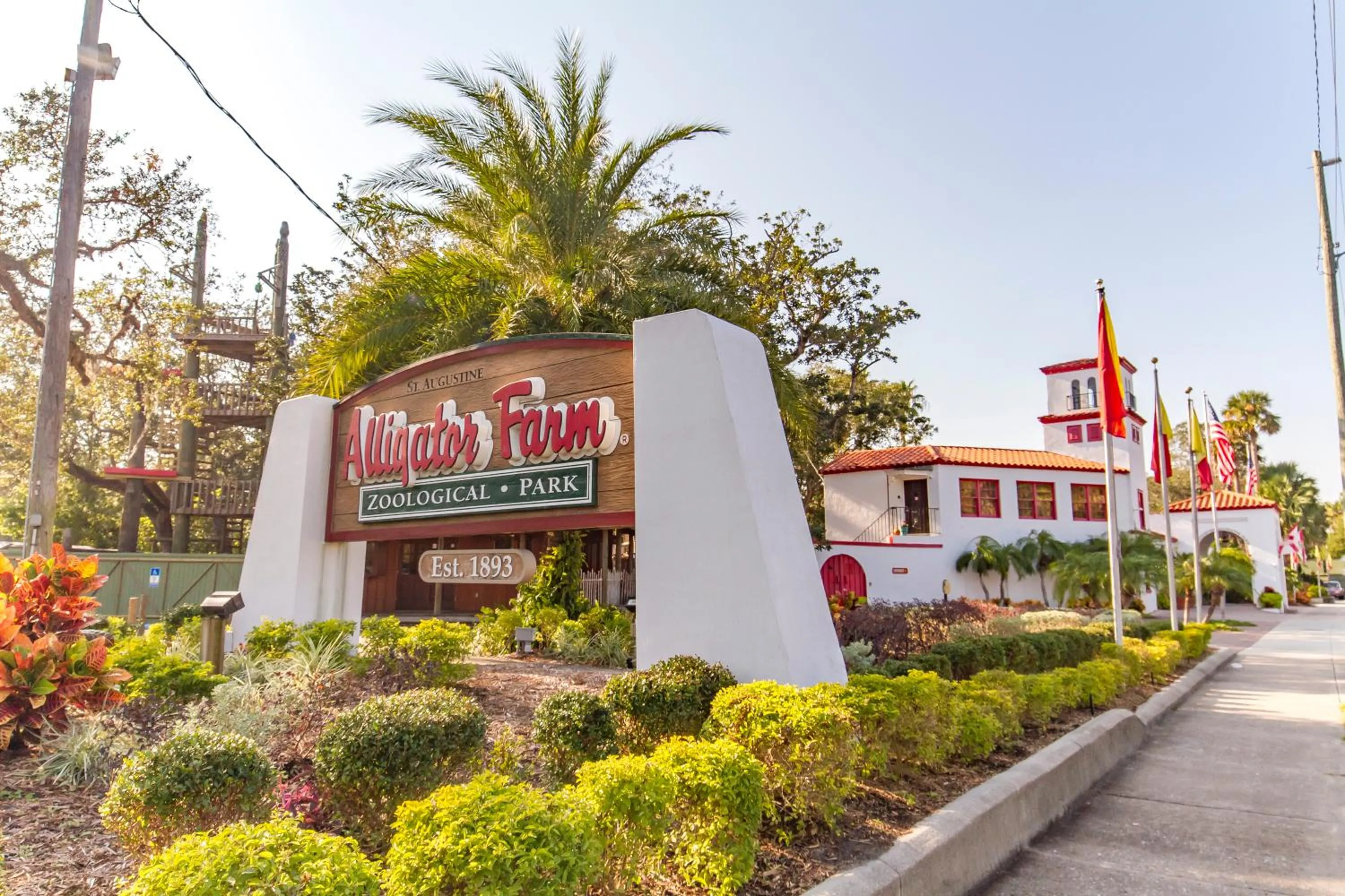 Property building in Bluefish 16 House