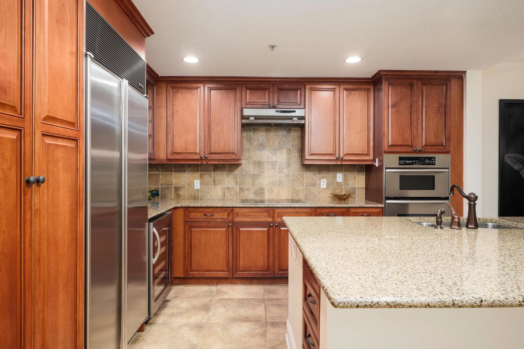 Kitchen or kitchenette in Palm Coast Resort 109