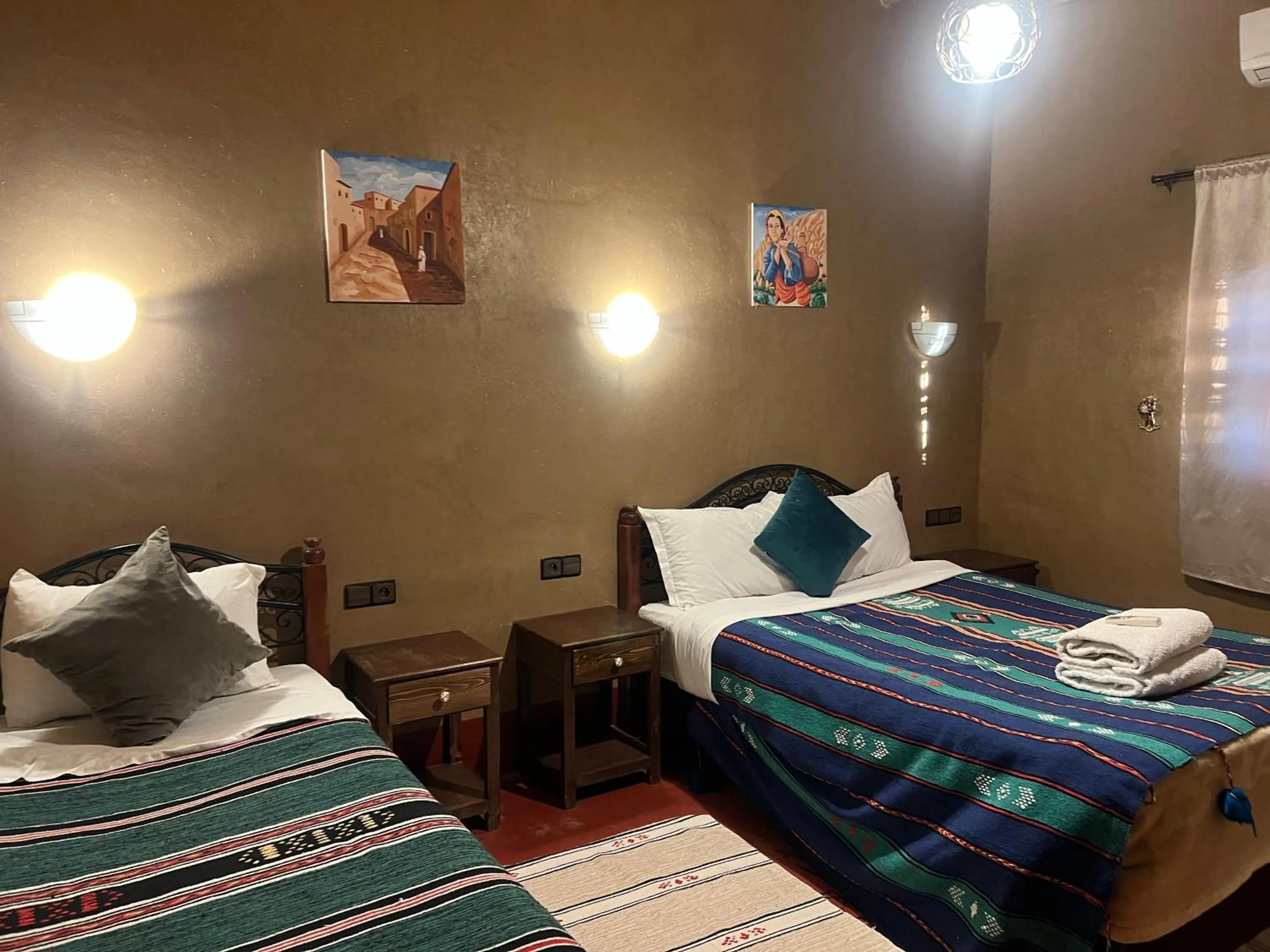 Photo of the whole room, Bed in Kasbah Ait BenHadda