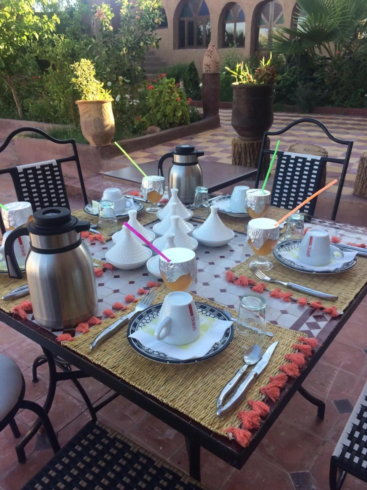 Restaurant/places to eat in Kasbah Ait BenHadda