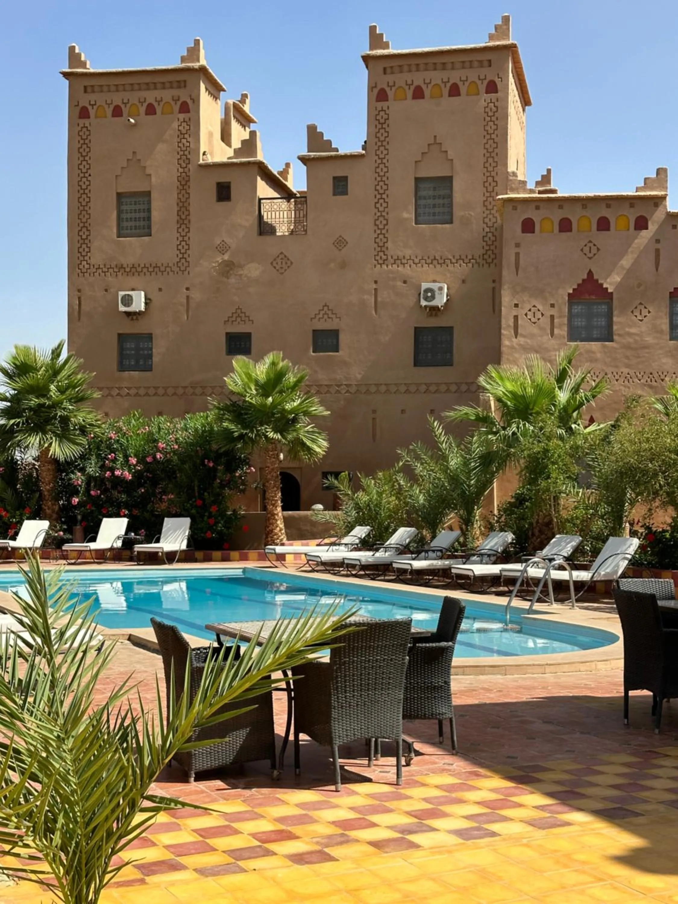 Restaurant/places to eat in Kasbah Ait BenHadda