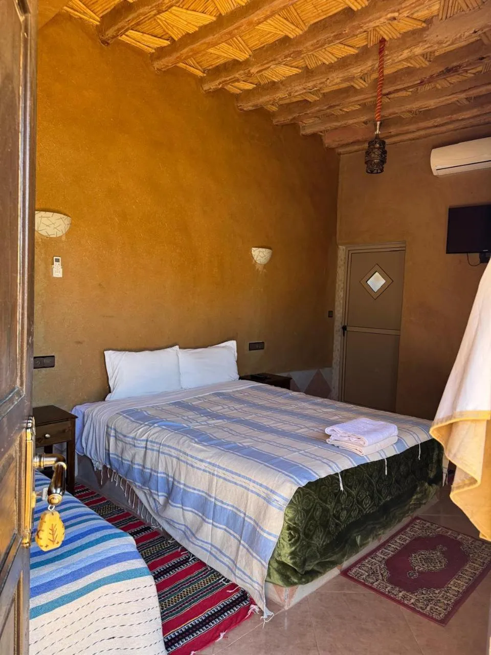 Photo of the whole room, Bed in Kasbah Ait BenHadda