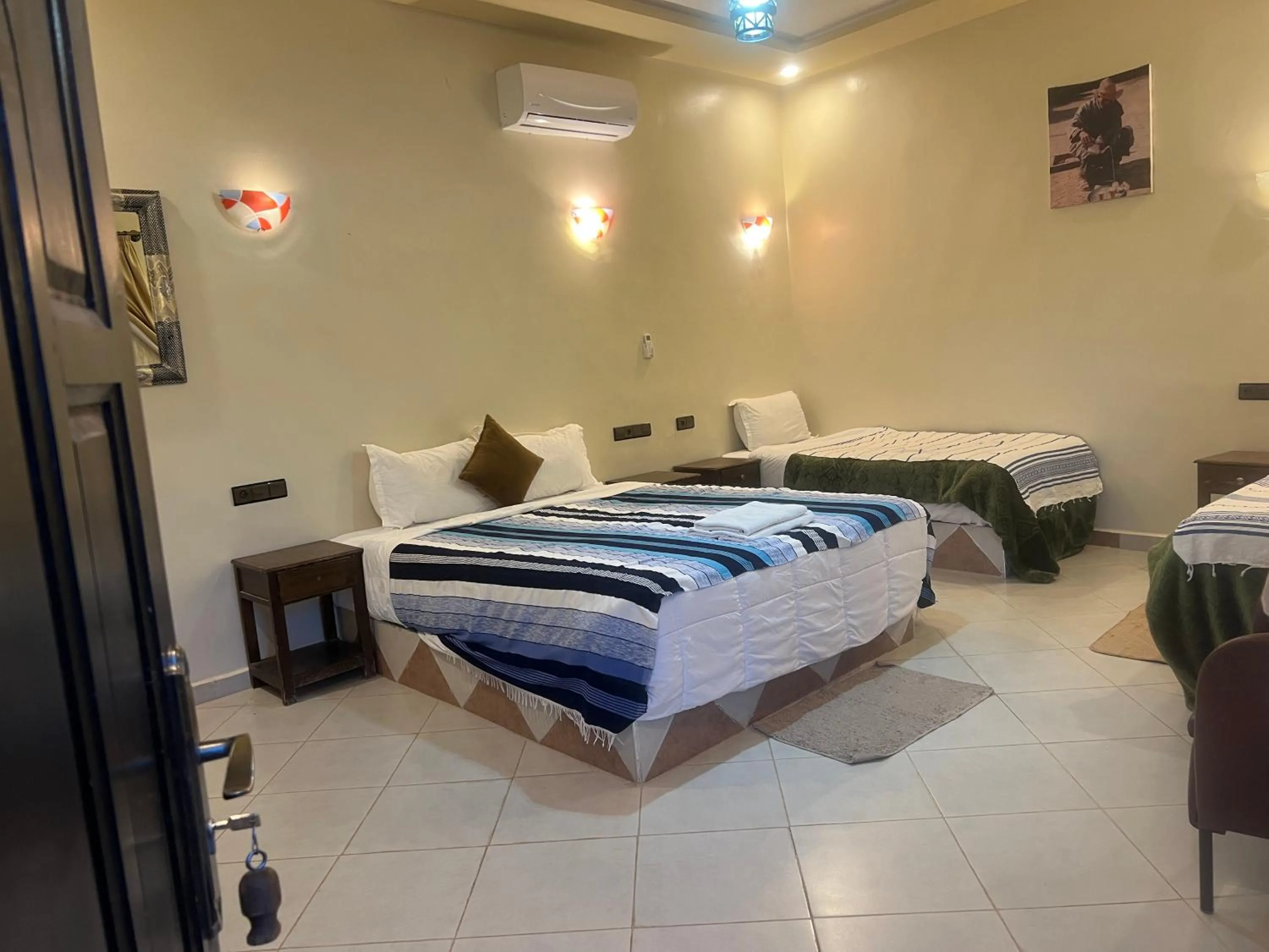 Photo of the whole room, Bed in Kasbah Ait BenHadda