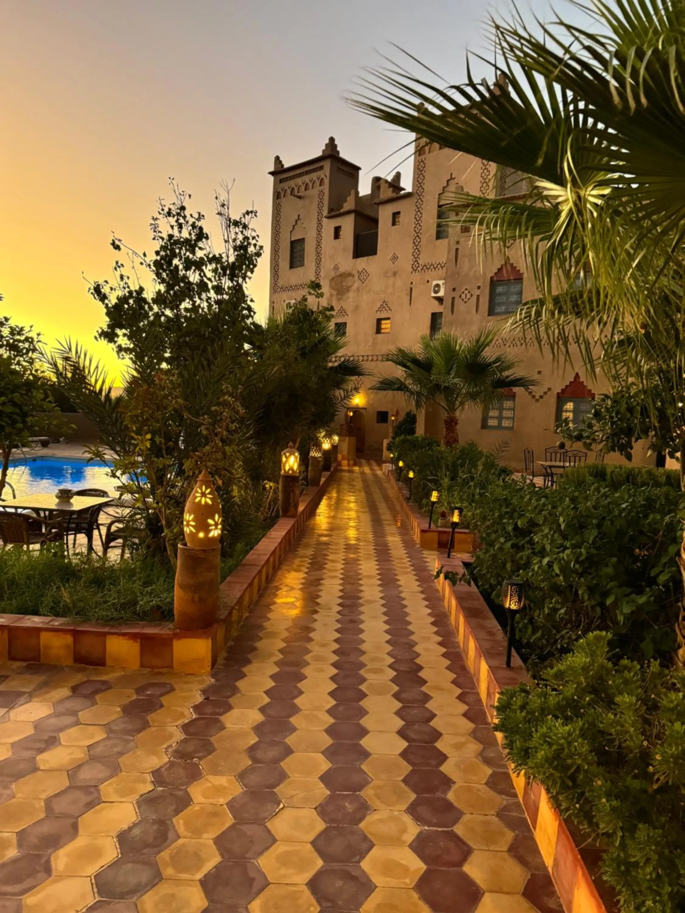 Restaurant/places to eat in Kasbah Ait BenHadda