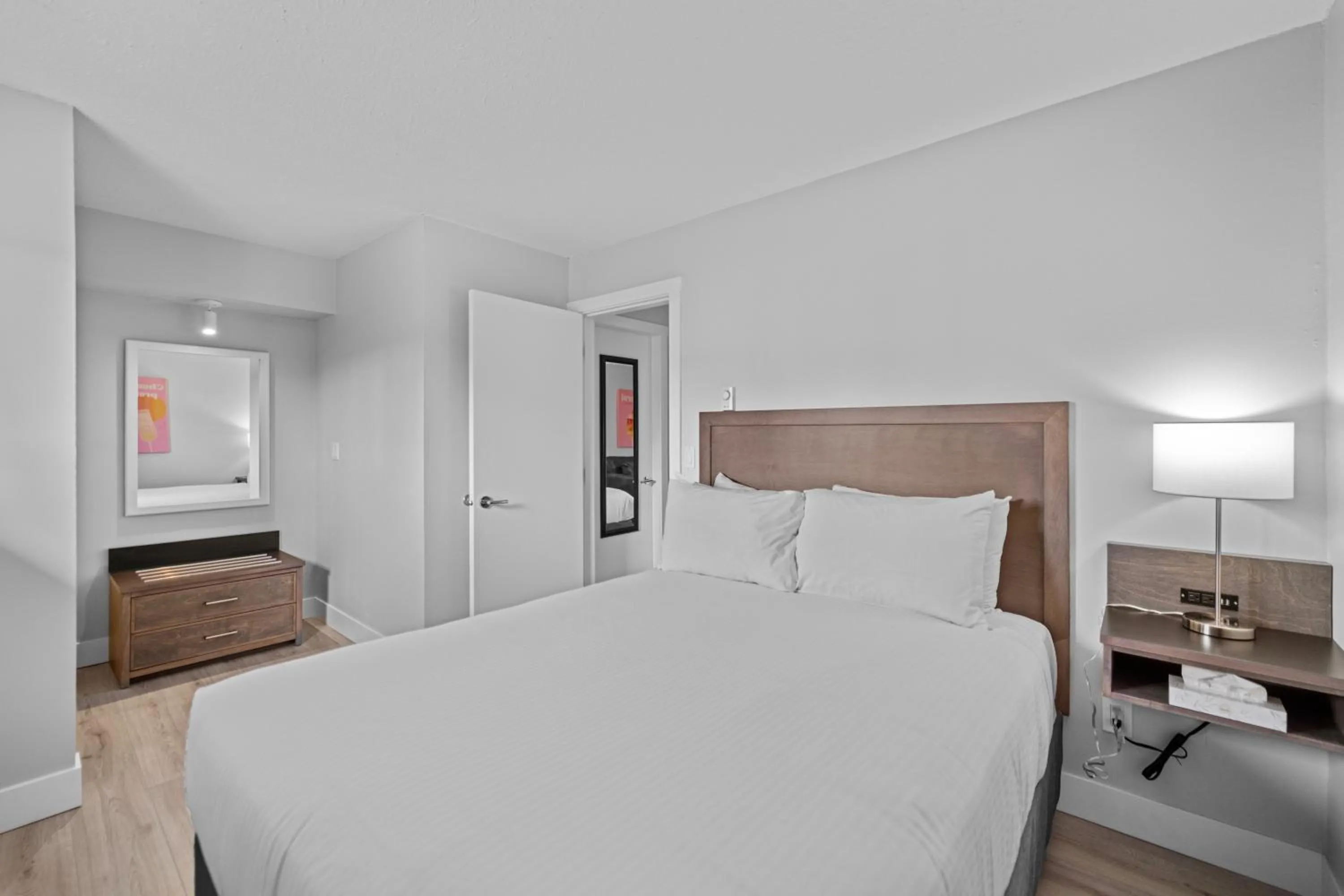 Bedroom, Bed in The Vista Inn