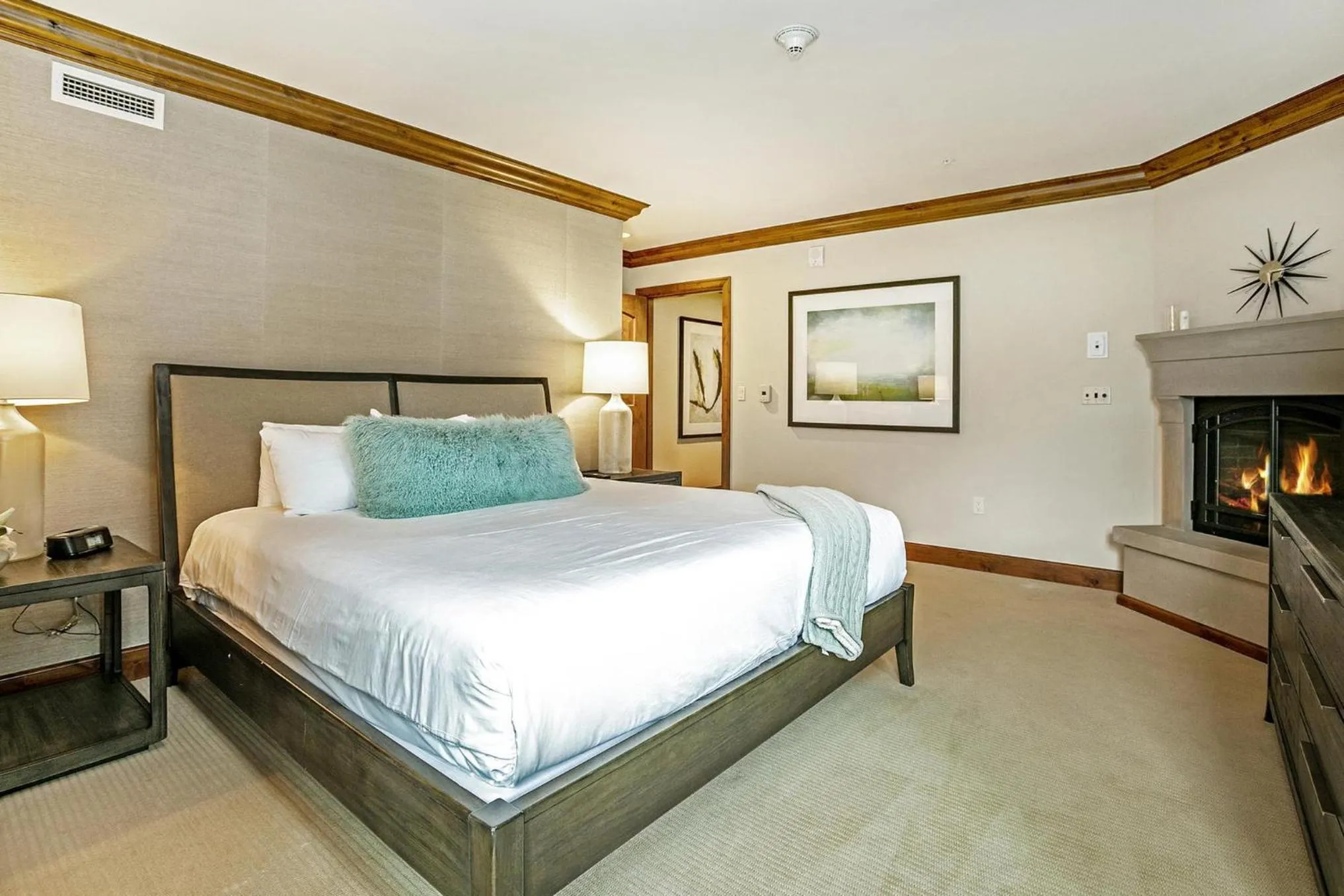 Photo of the whole room, Bed in The Vail Collection at the Ritz Carlton Residences Vail