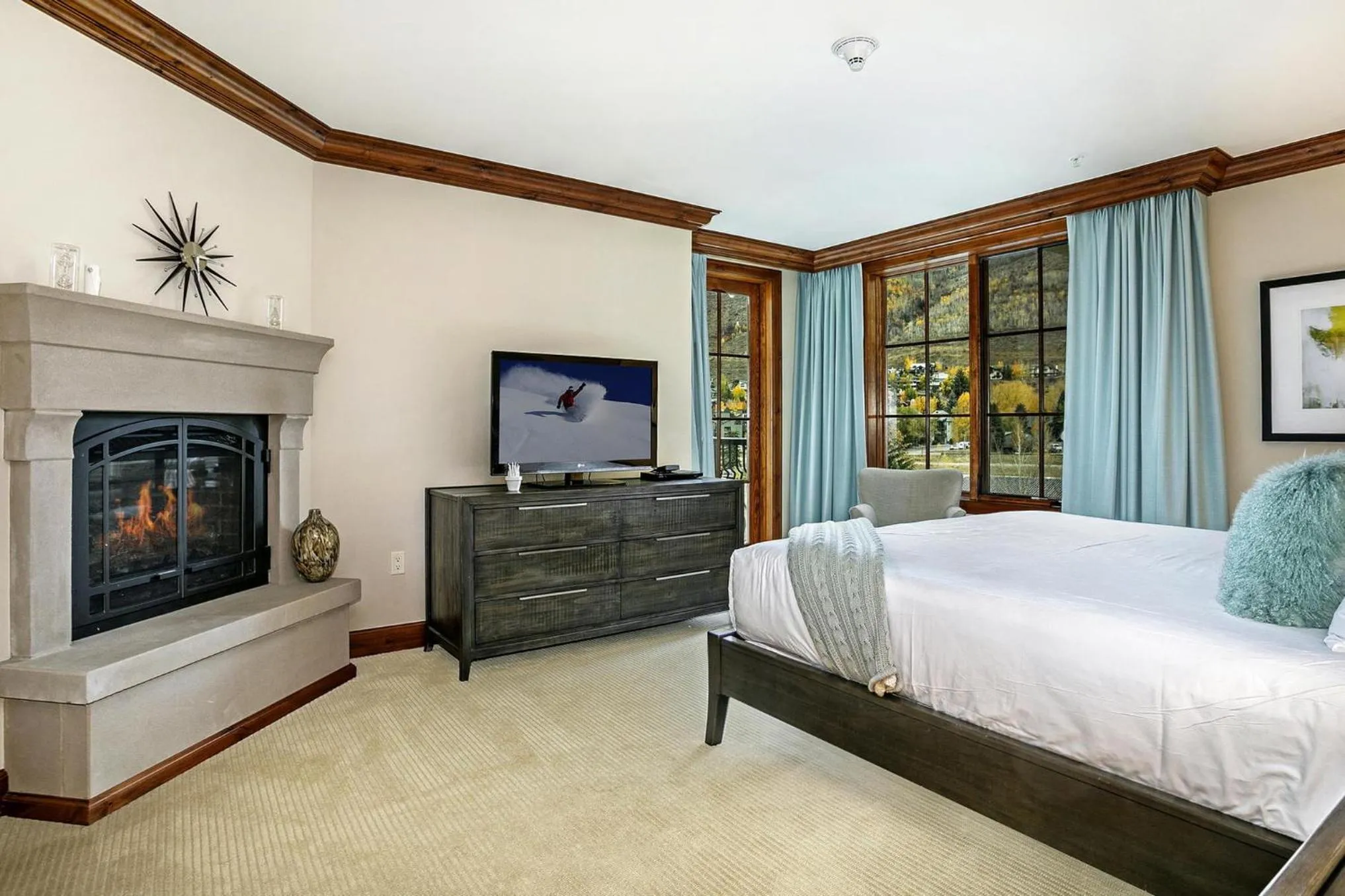 Photo of the whole room, Bed in The Vail Collection at the Ritz Carlton Residences Vail