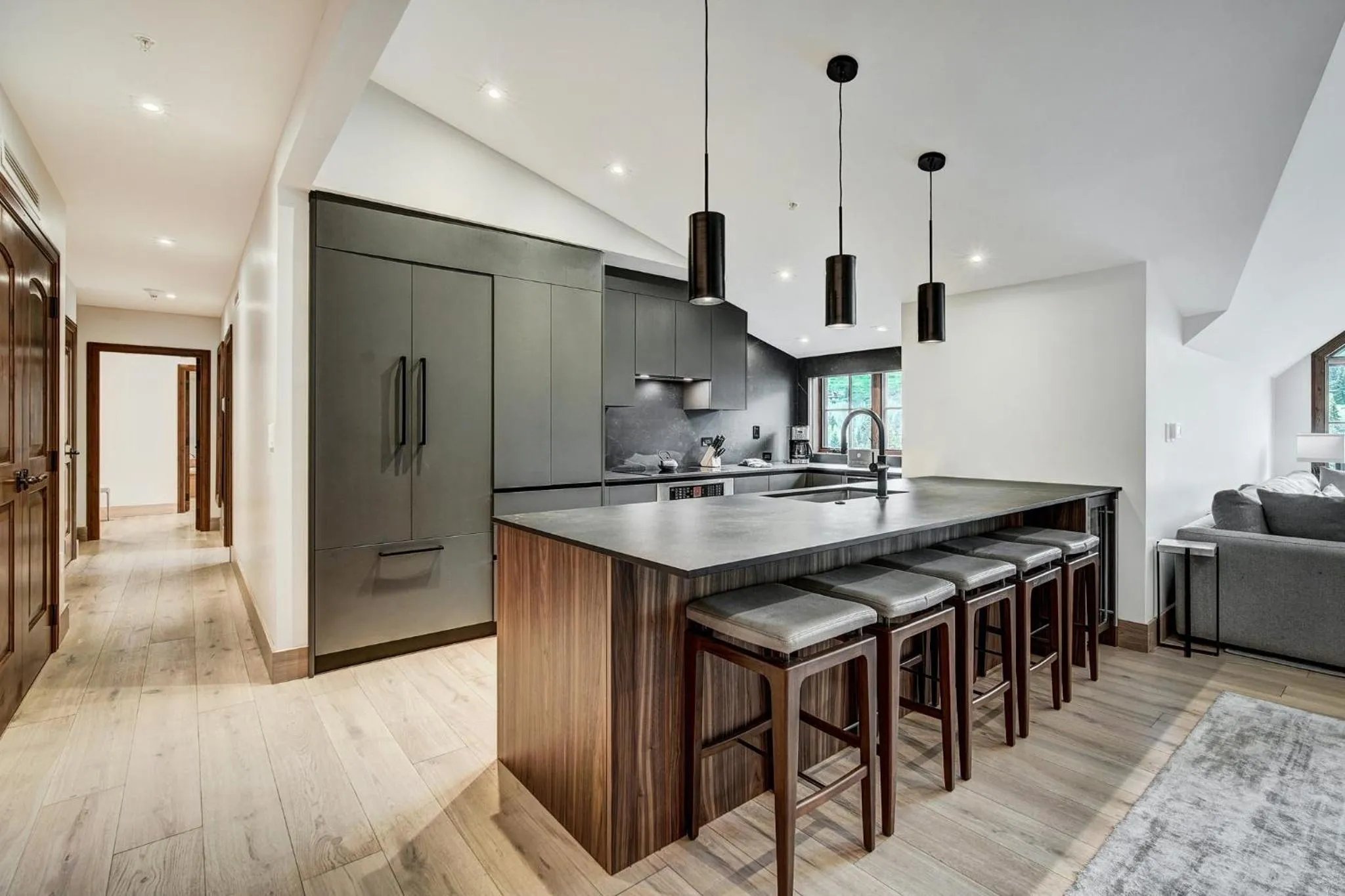 Dining area in Legendary Lodging at the Ritz Carlton Residences Vail, A Vail Resorts Property