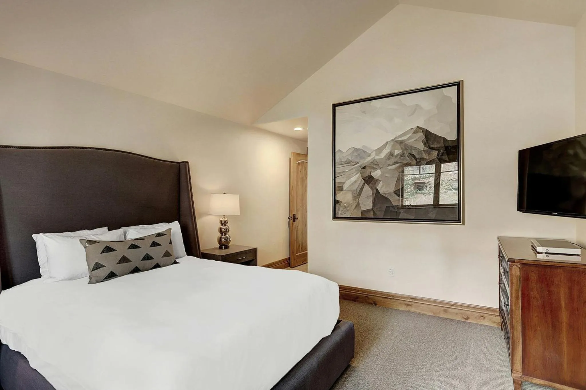 Bedroom, Bed in Legendary Lodging at the Ritz Carlton Residences Vail, A Vail Resorts Property