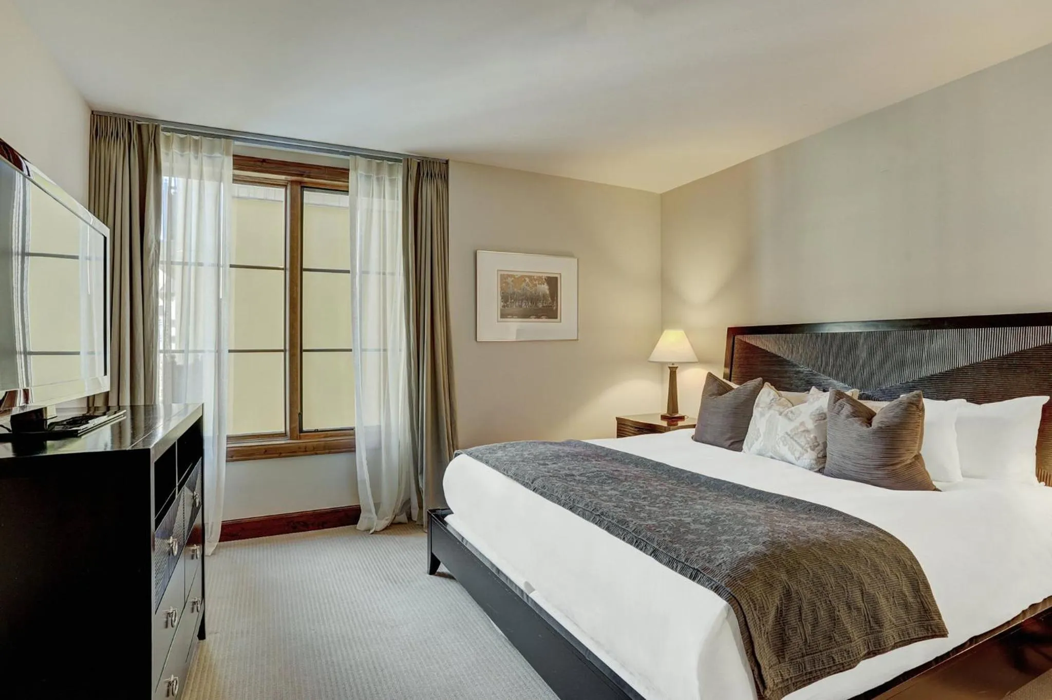 Bedroom, Bed in The Vail Collection at the Ritz Carlton Residences Vail