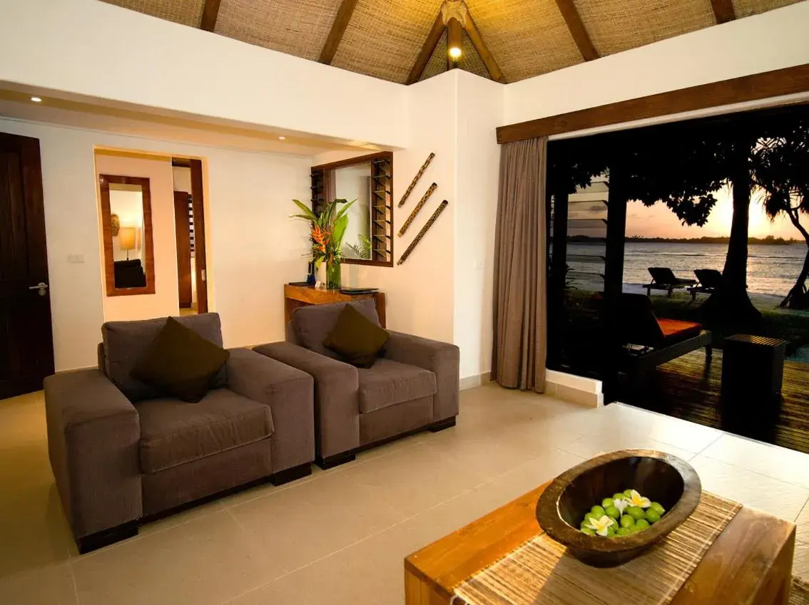 One-Bedroom Honeymoon Villa 11 with Private Pool in Eratap Beach Resort One-Bedroom Honeymoon Villa 11 with Private Pool in Eratap Beach Resort