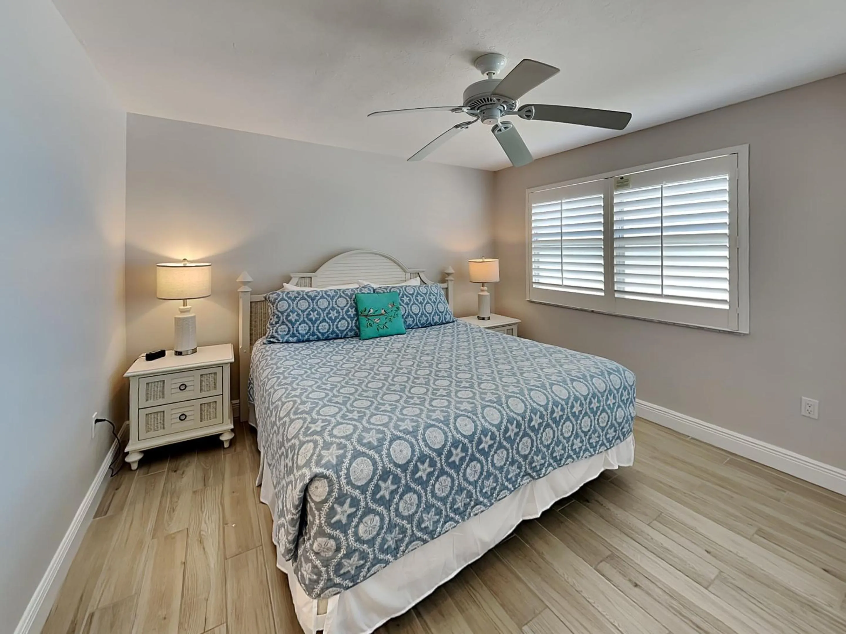 Property building, Bed in Estero Island Beach Villas 204