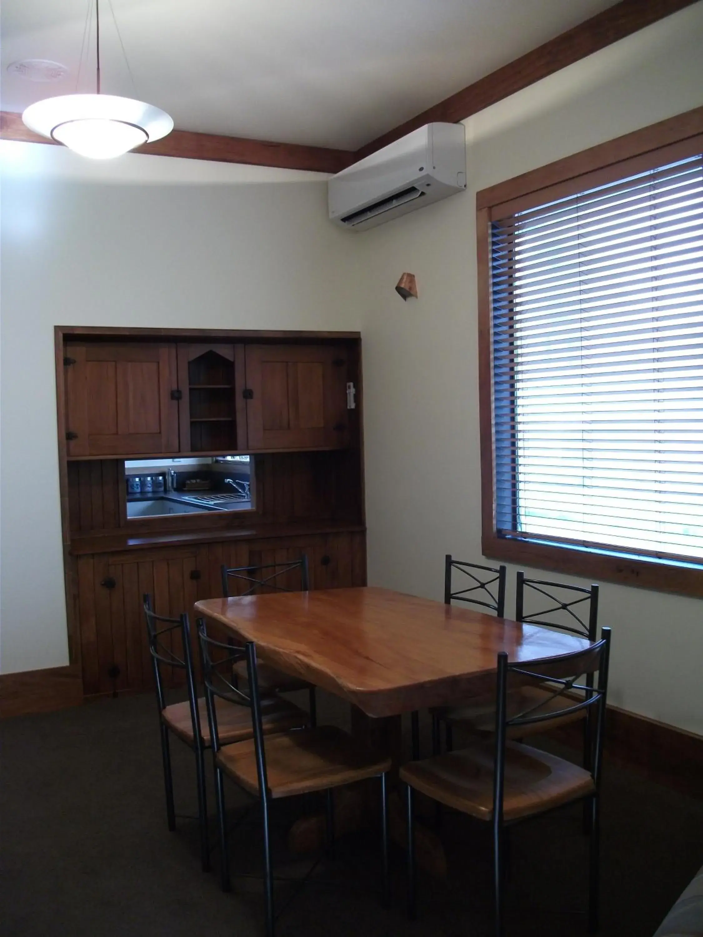 Three-Bedroom House in The Powderhorn Chateau Three-Bedroom House in The Powderhorn Chateau