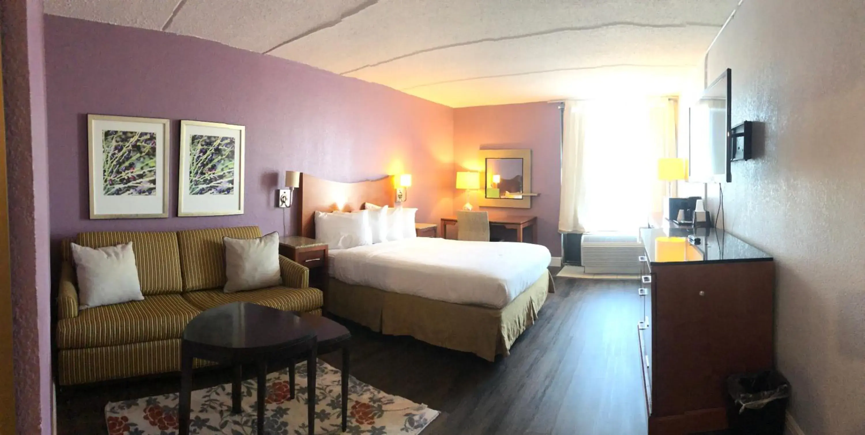 Bed in The Grand Hotel Spindletop Bed in The Grand Hotel Spindletop