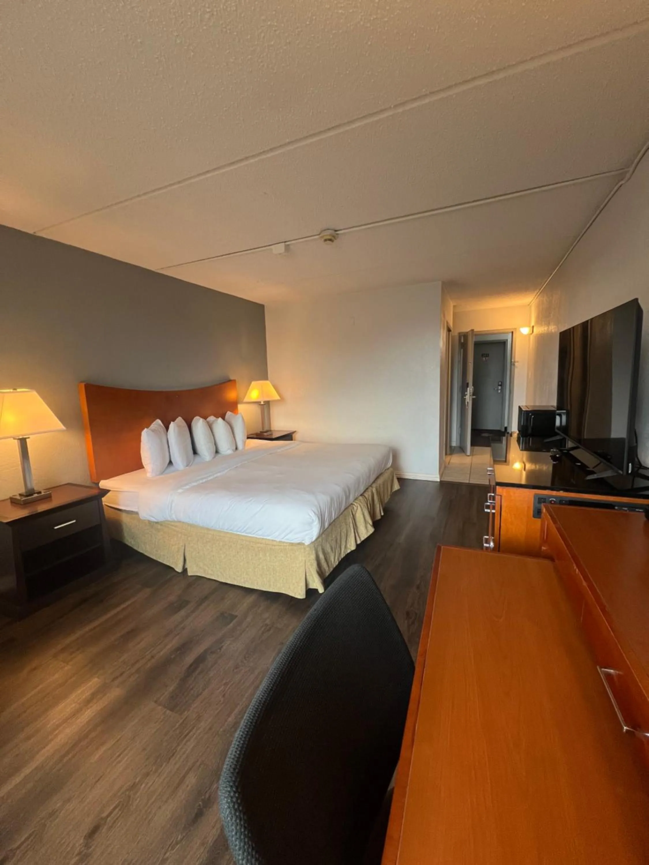 Bed in The Grand Hotel Spindletop