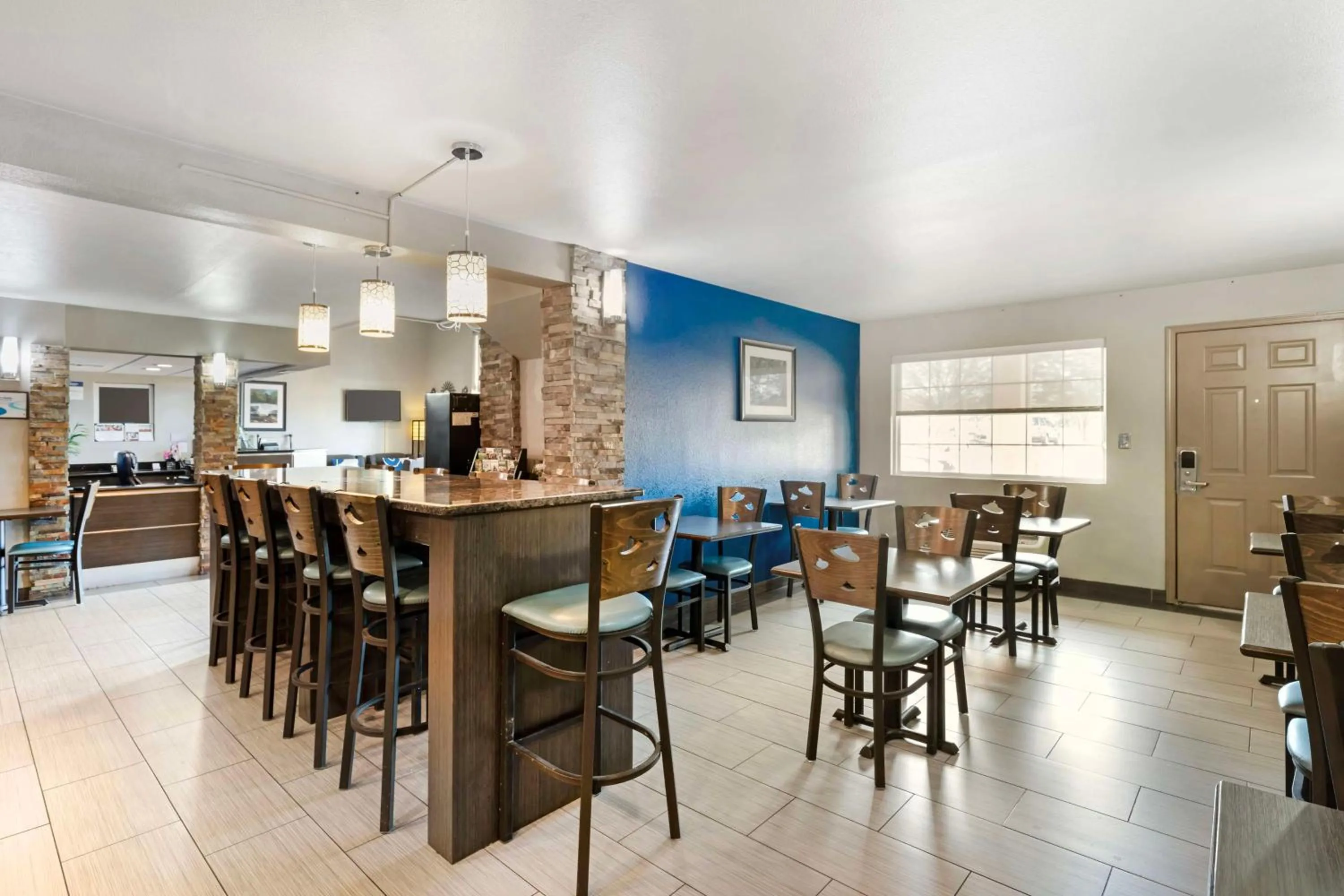 Breakfast in Best Western Van Buren Inn