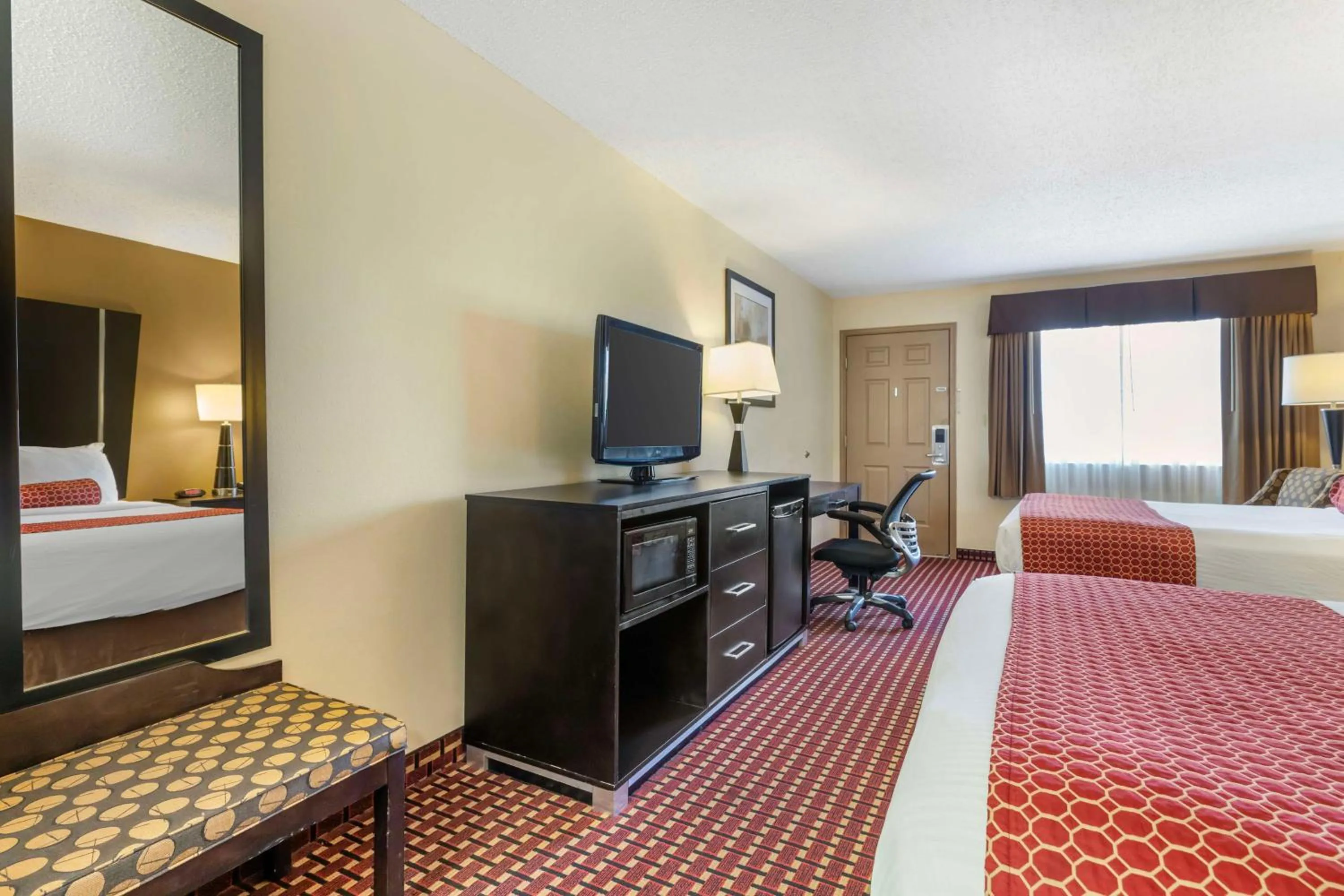 Bedroom, Bed in Best Western Van Buren Inn