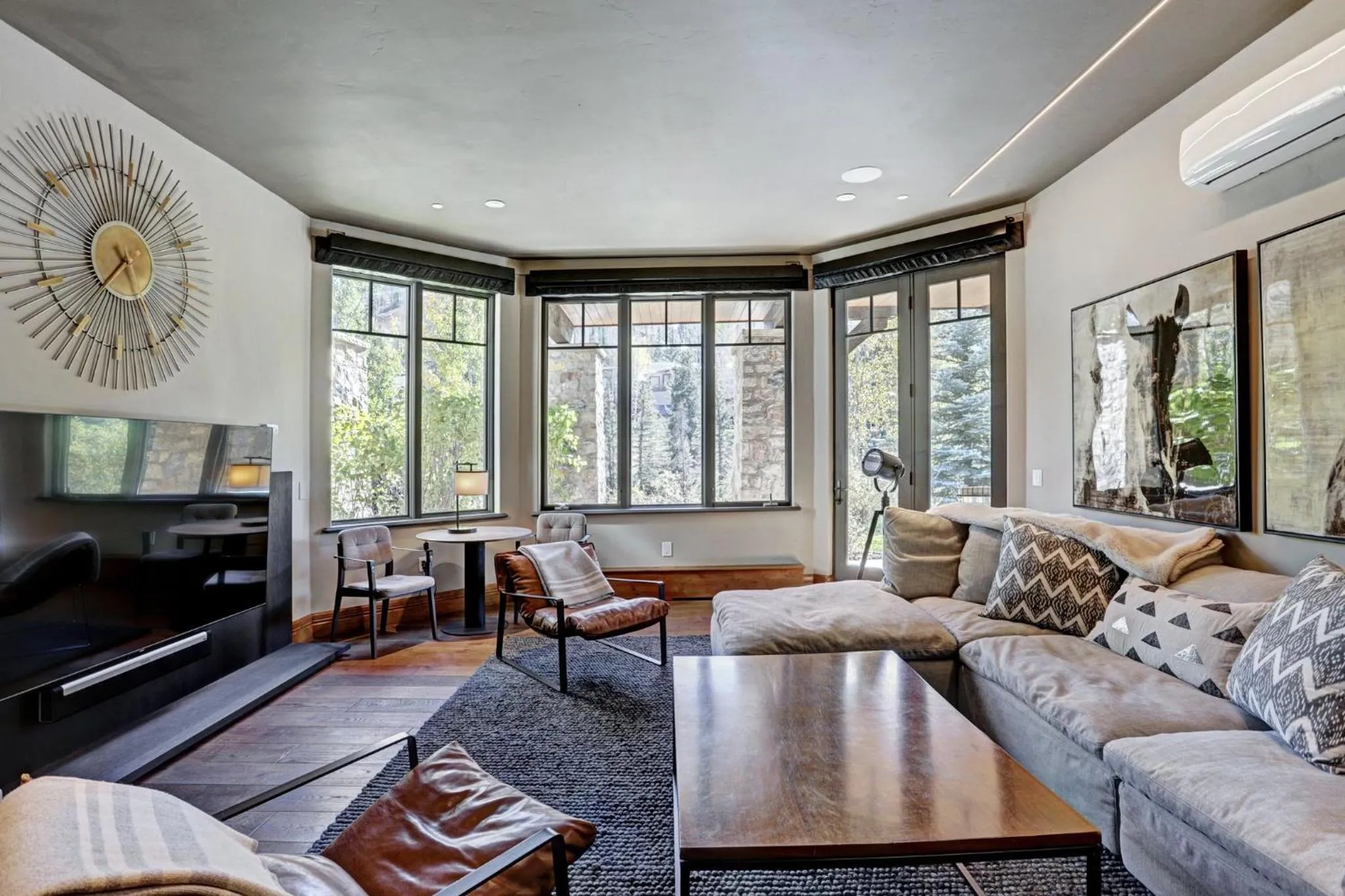 Living room in The Arrabelle at Vail Square, a RockResort