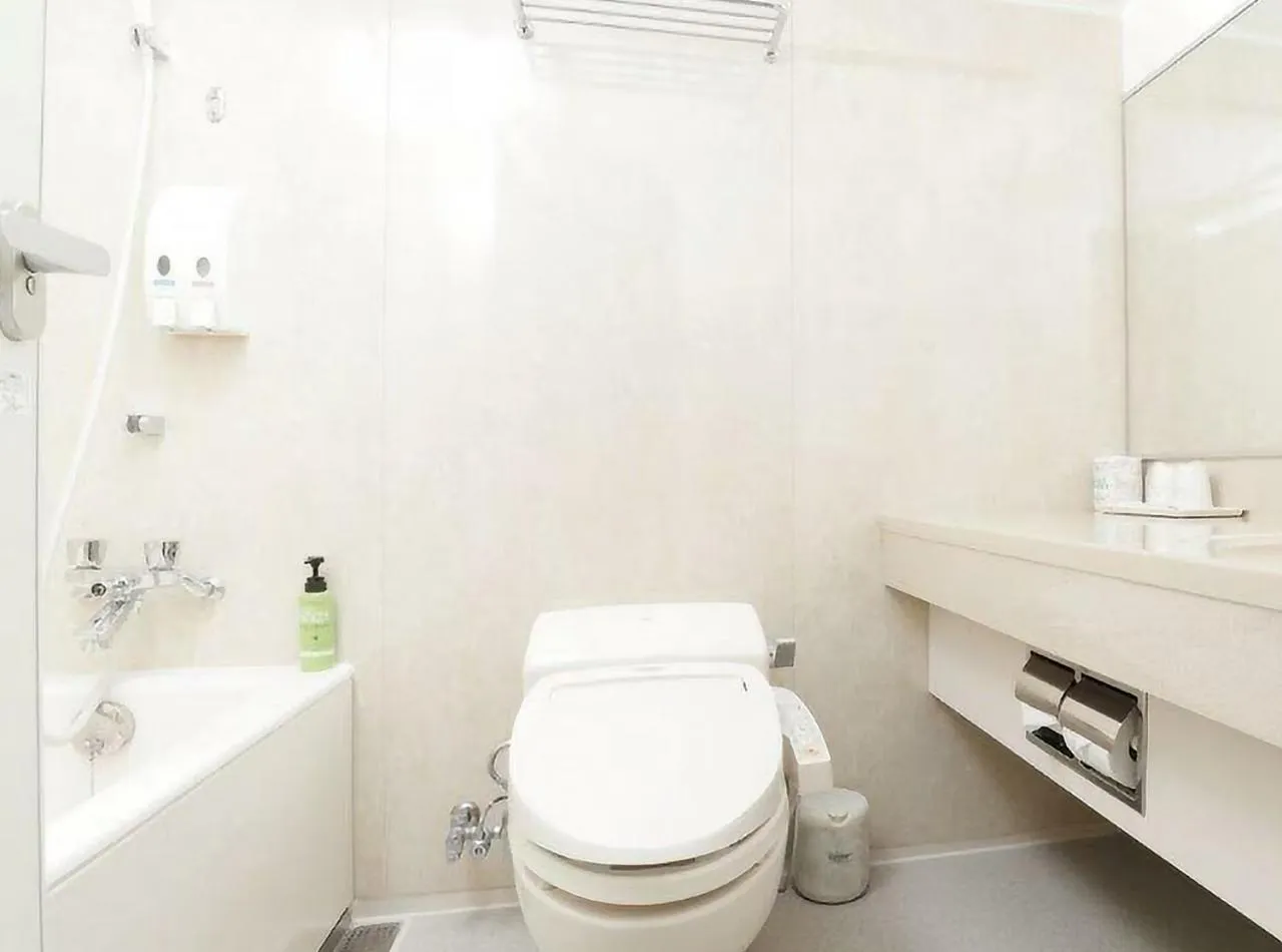 Toilet in Island Hotel