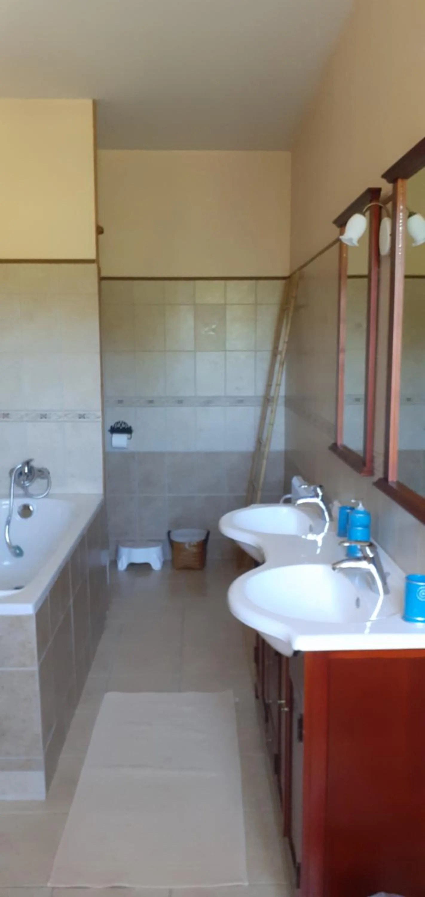 Bathroom in Château des Bretonnières sur vie - Maison d'hôtes et gîte 4 personnes