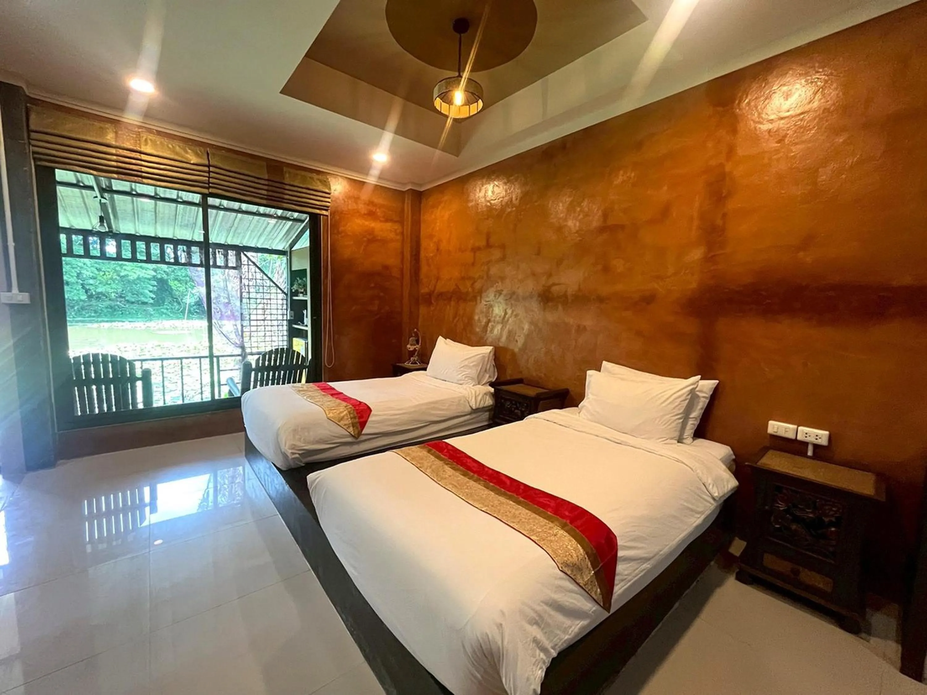 Photo of the whole room, Bed in Saikaew Resort