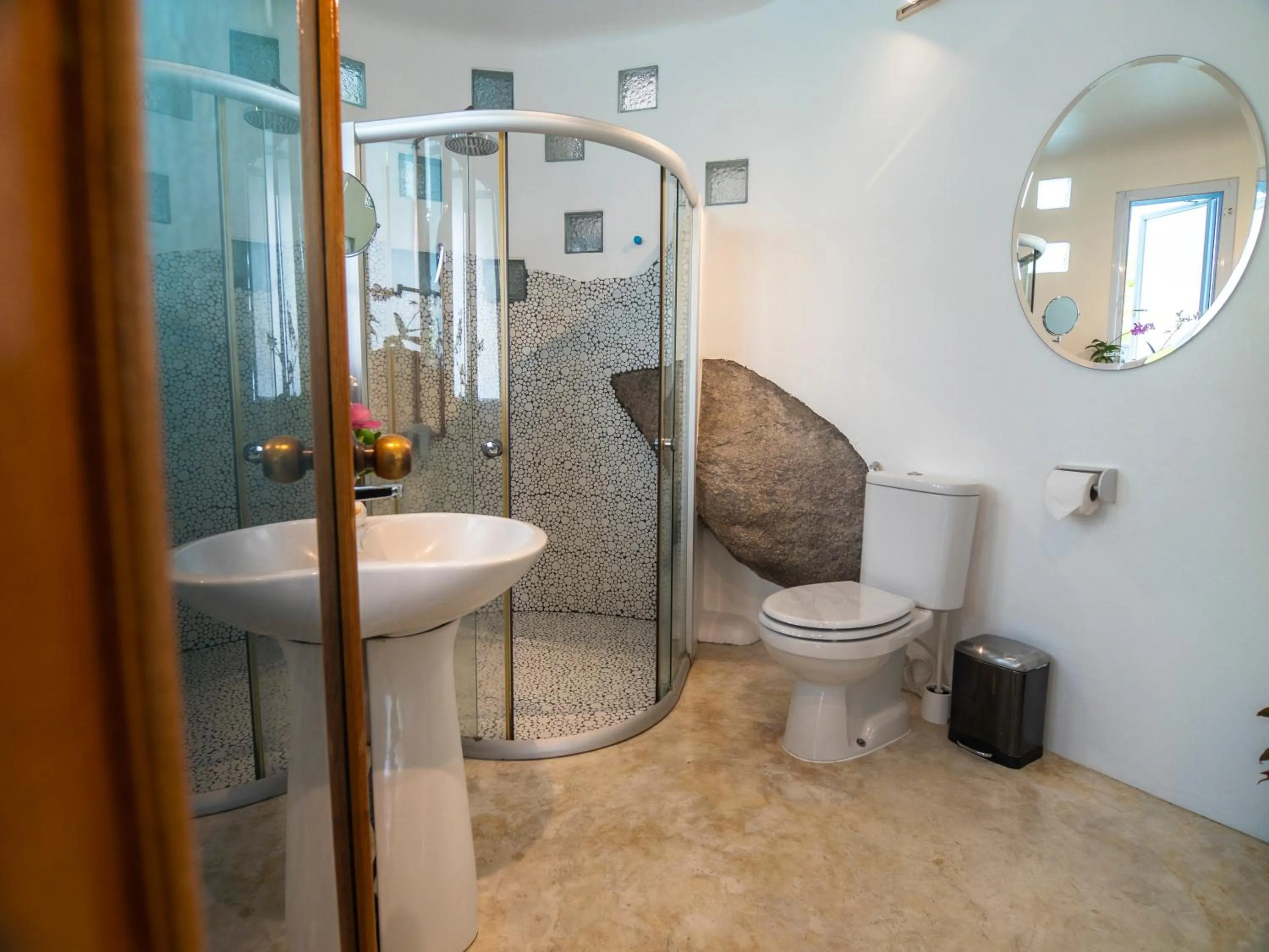 Shower in Monkey Flower Villas