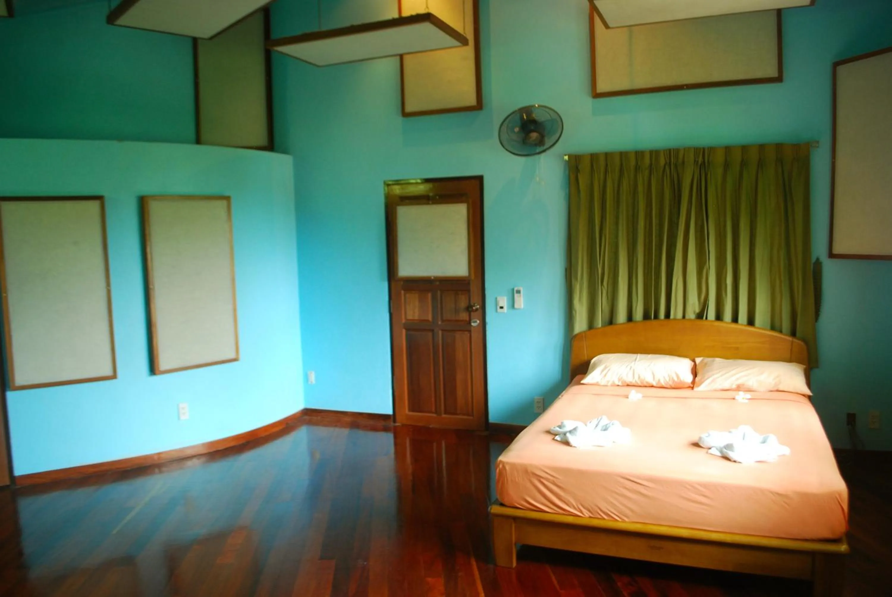 Bedroom, Bed in Monkey Flower Villas