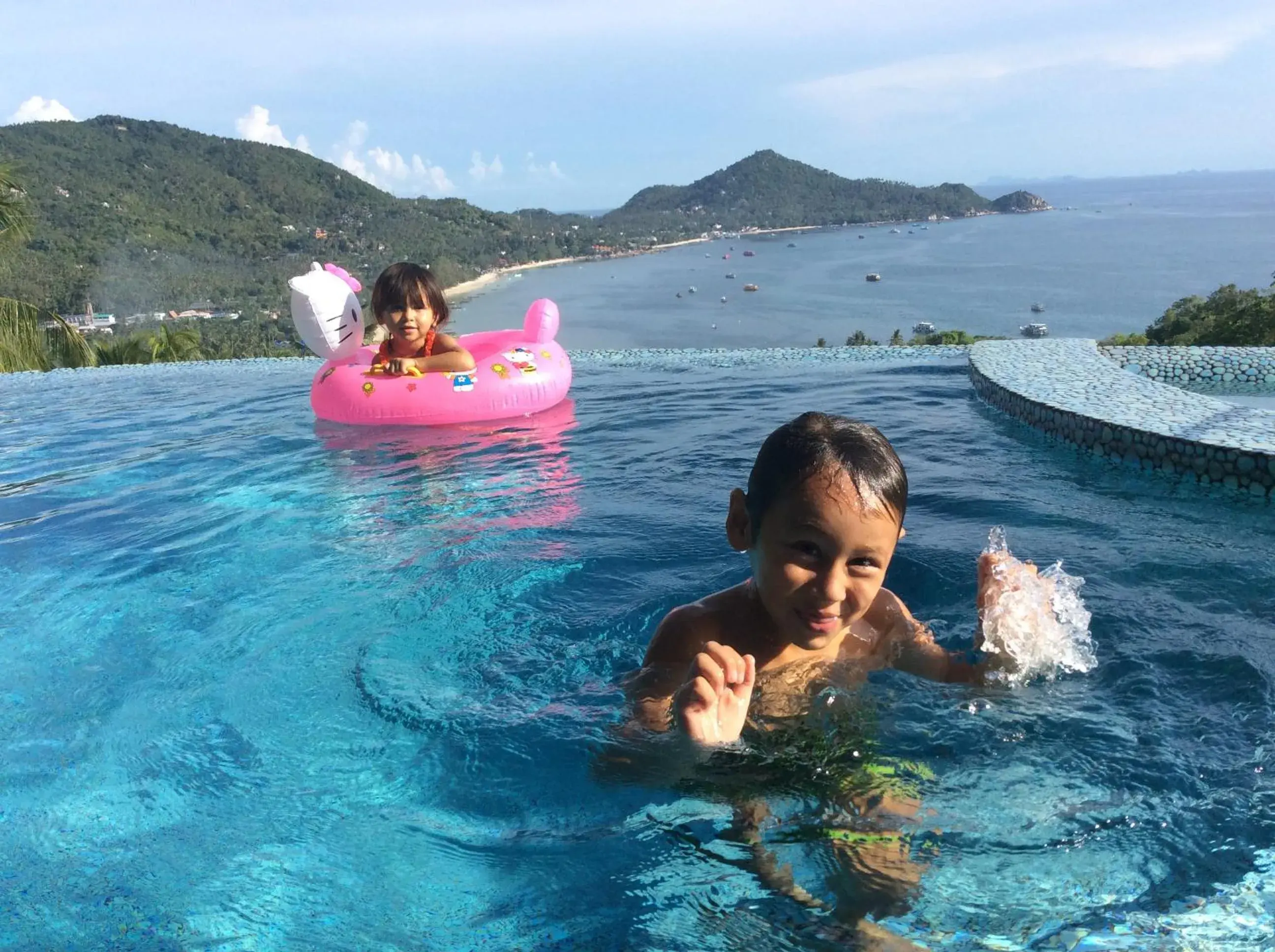 Swimming pool in Monkey Flower Villas Swimming pool in Monkey Flower Villas