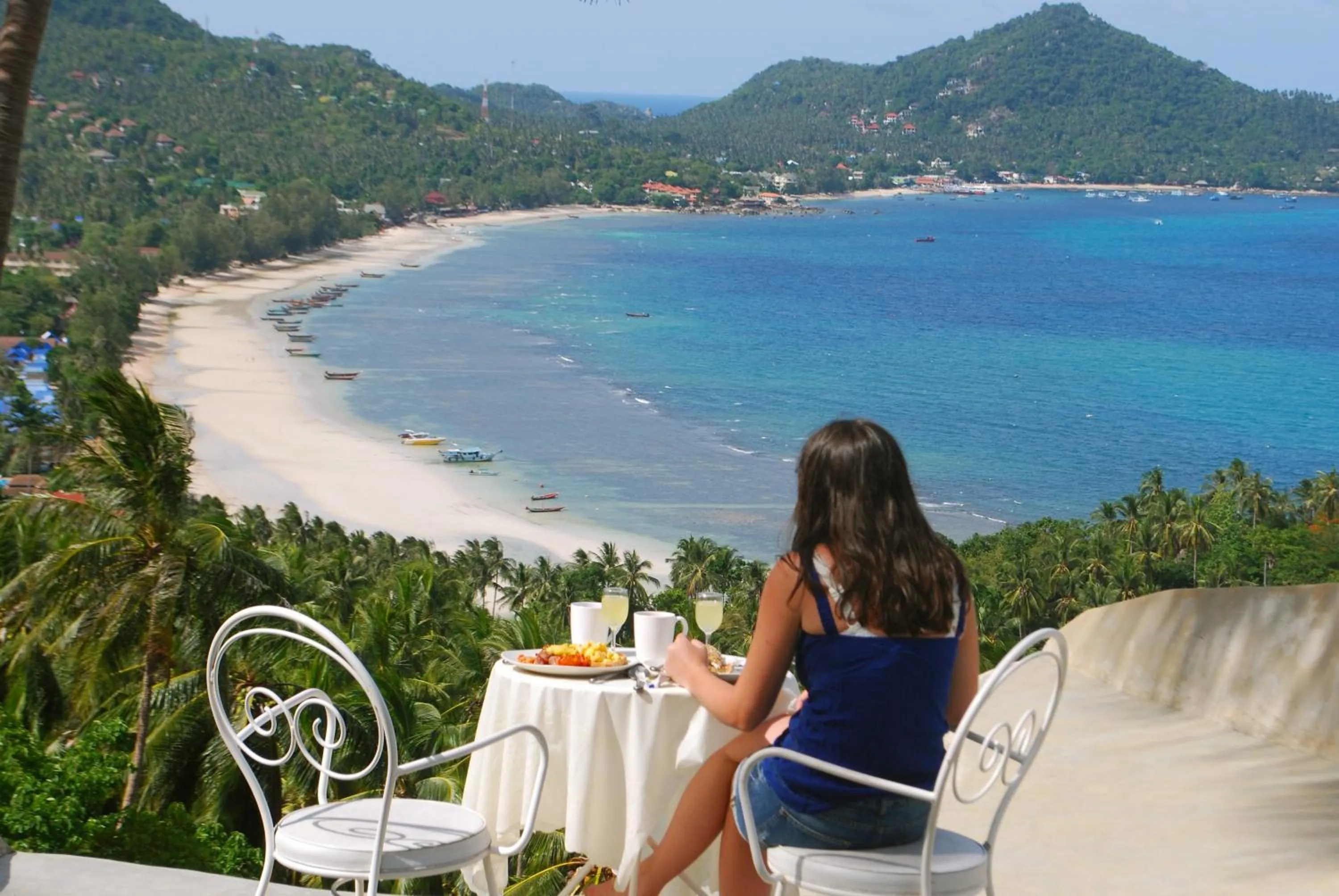 Restaurant/places to eat in Monkey Flower Villas