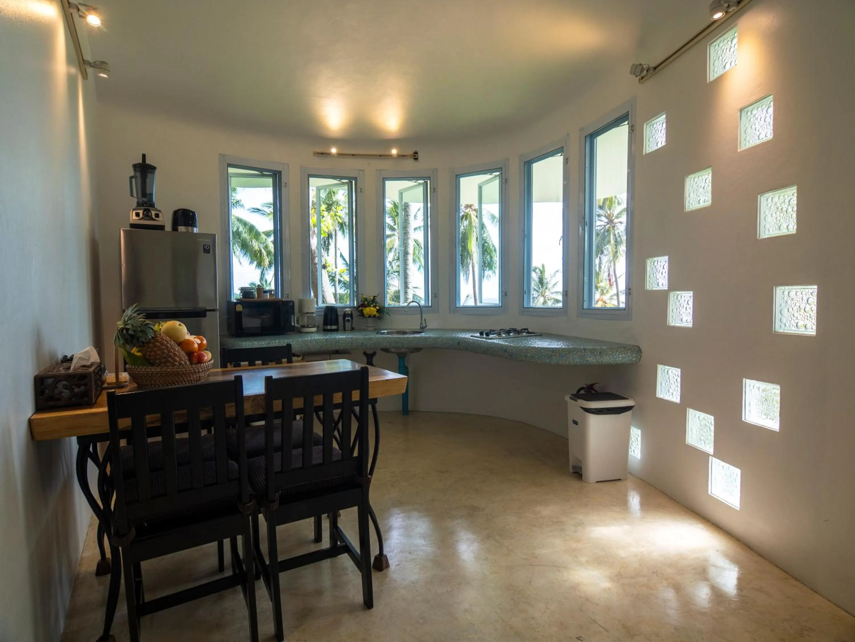 Kitchen or kitchenette in Monkey Flower Villas