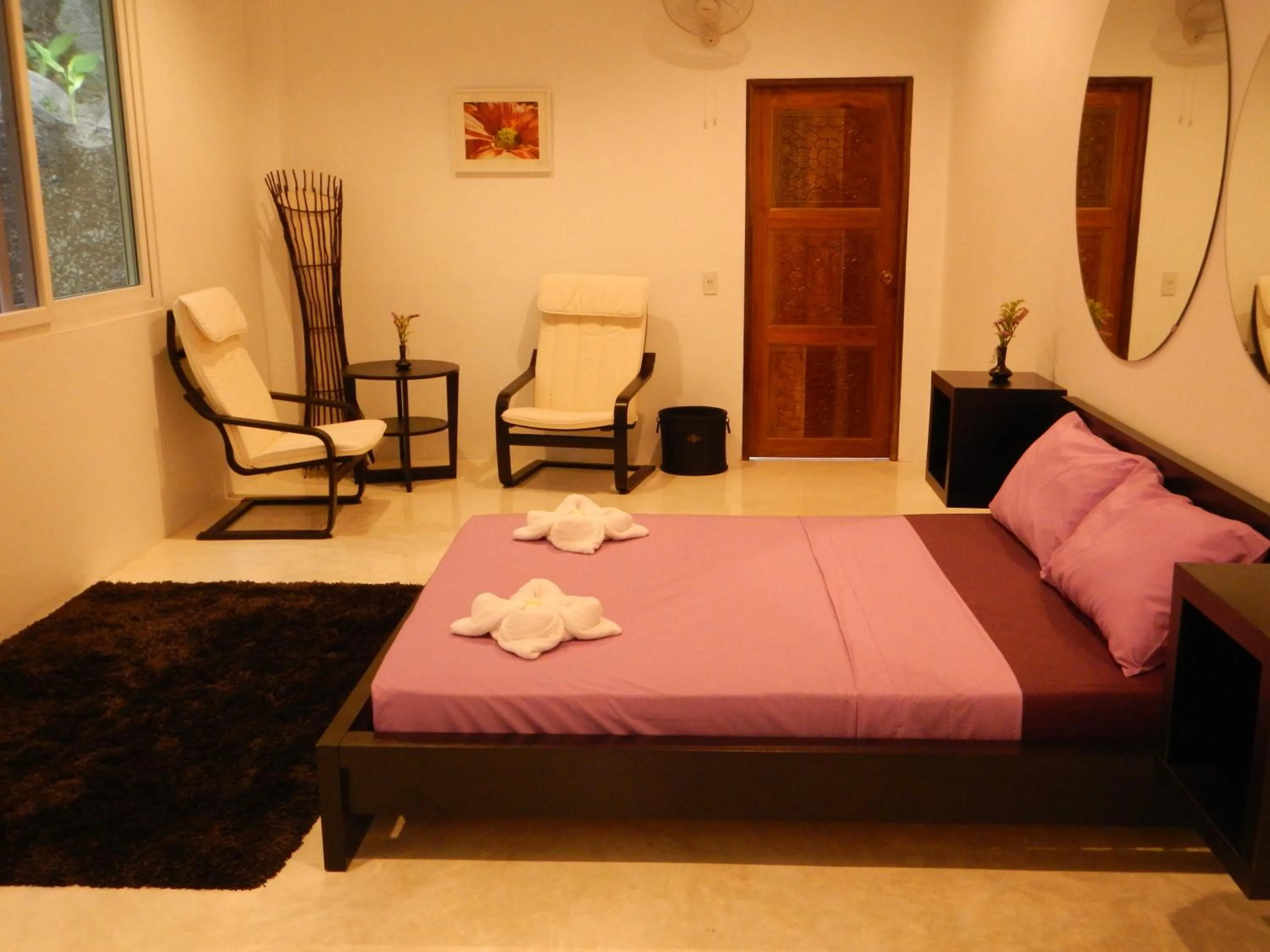 Bedroom, Bed in Monkey Flower Villas