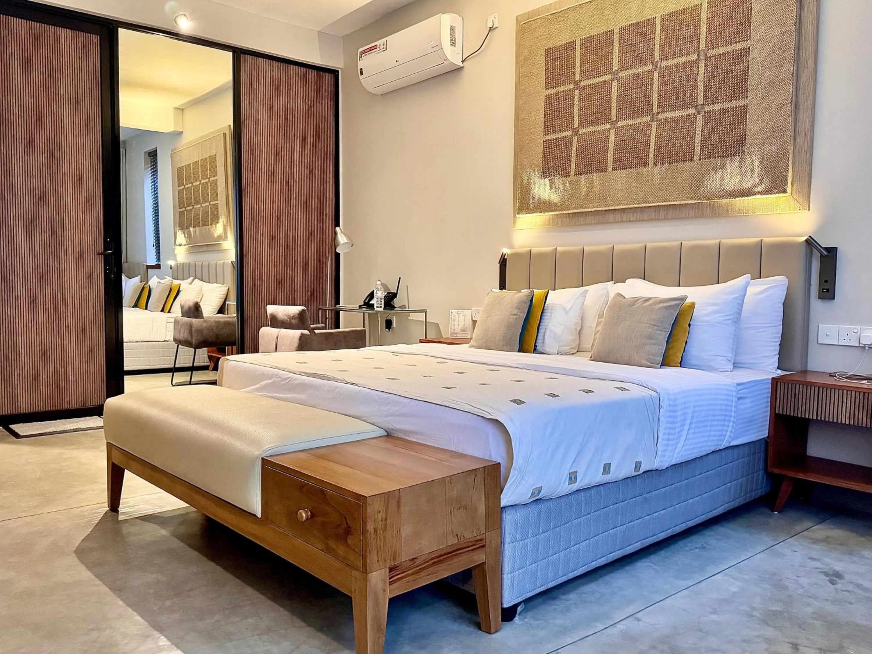 Bed in Palm Paradise Cabanas & Villas Beach Resort