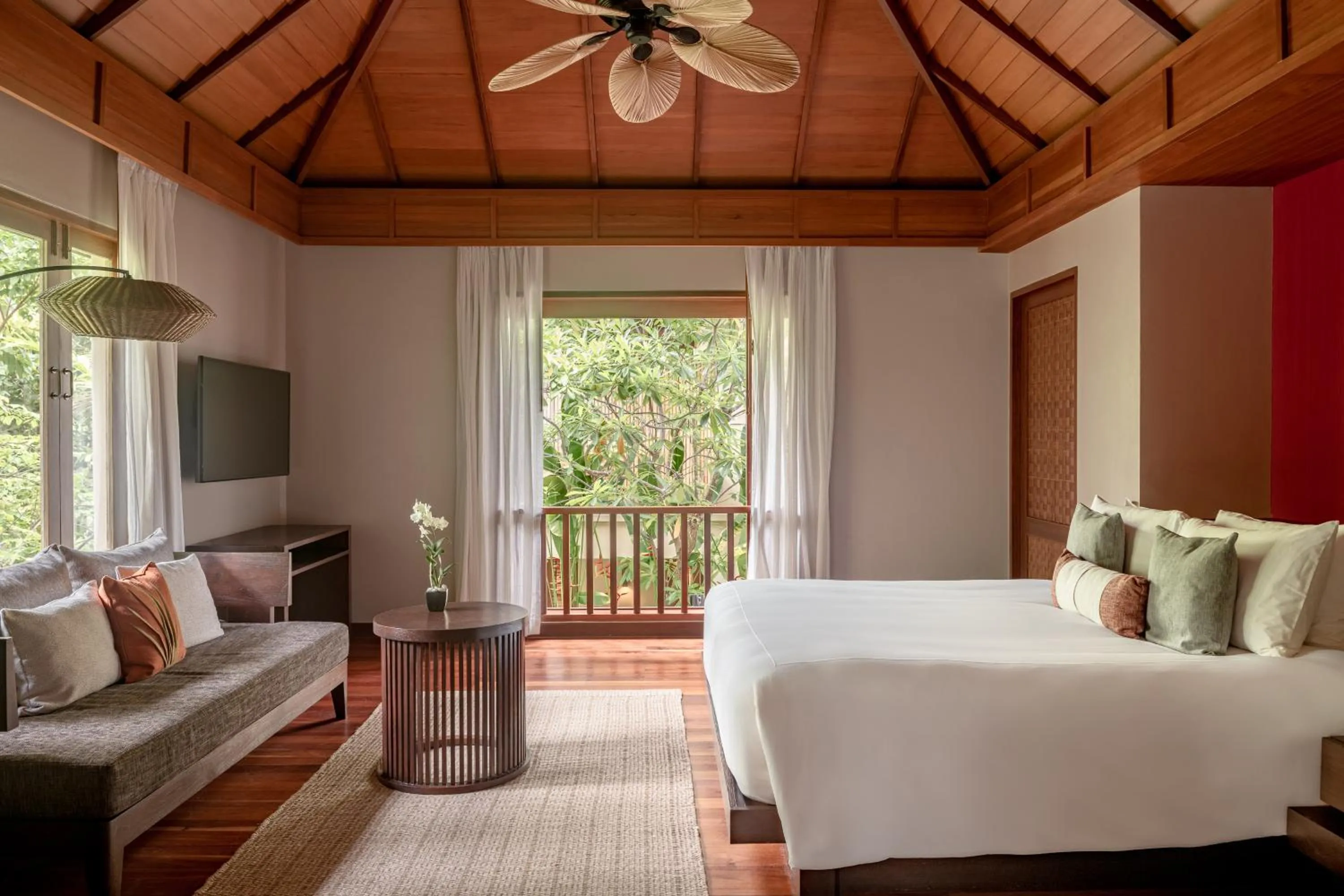 Photo of the whole room, Bed in Anantara Rasananda Koh Phangan Villas