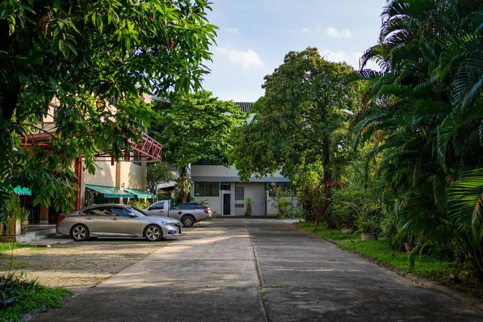 Property building in Srisomthai Hotel