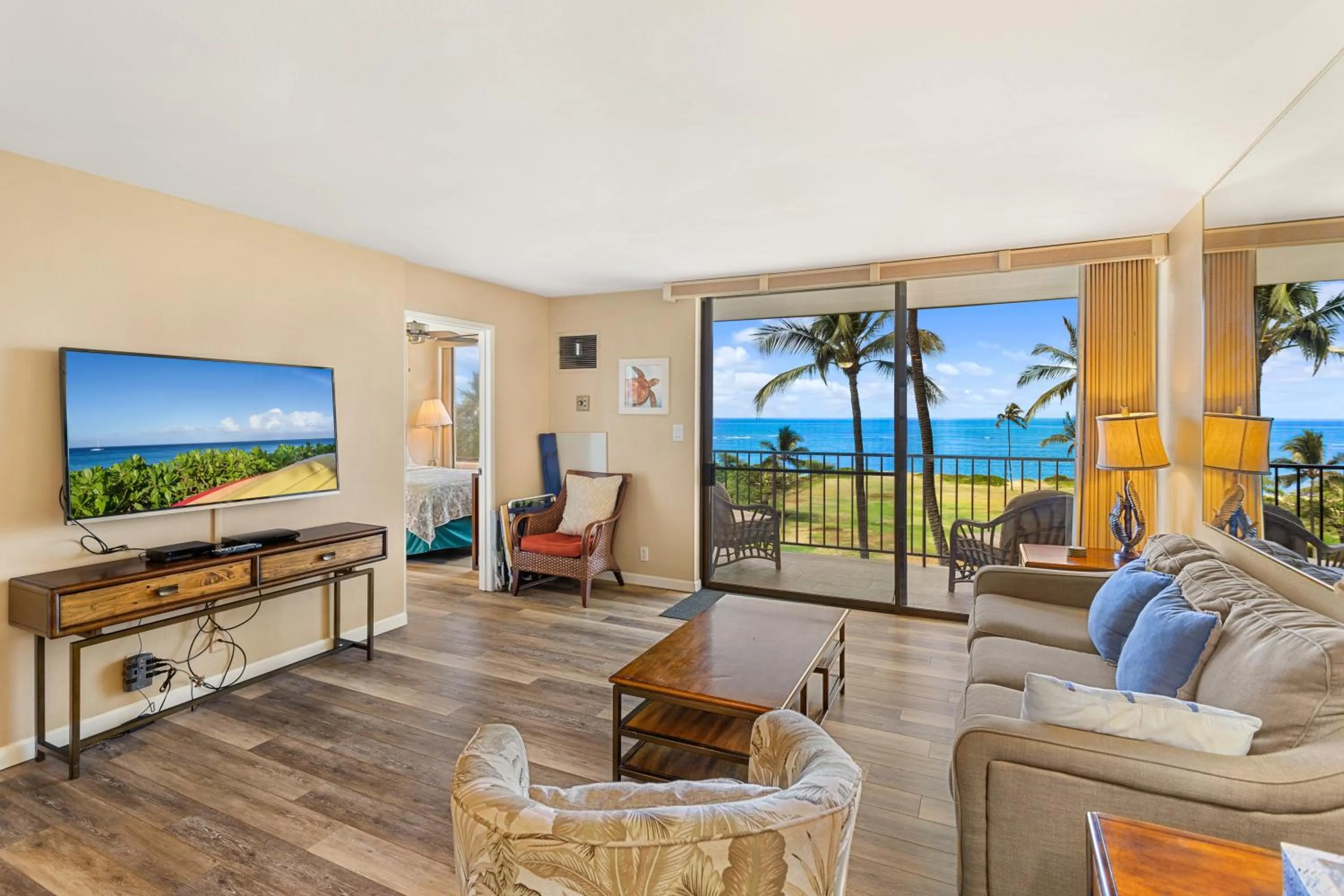 Living room in Kauhale Makai 535