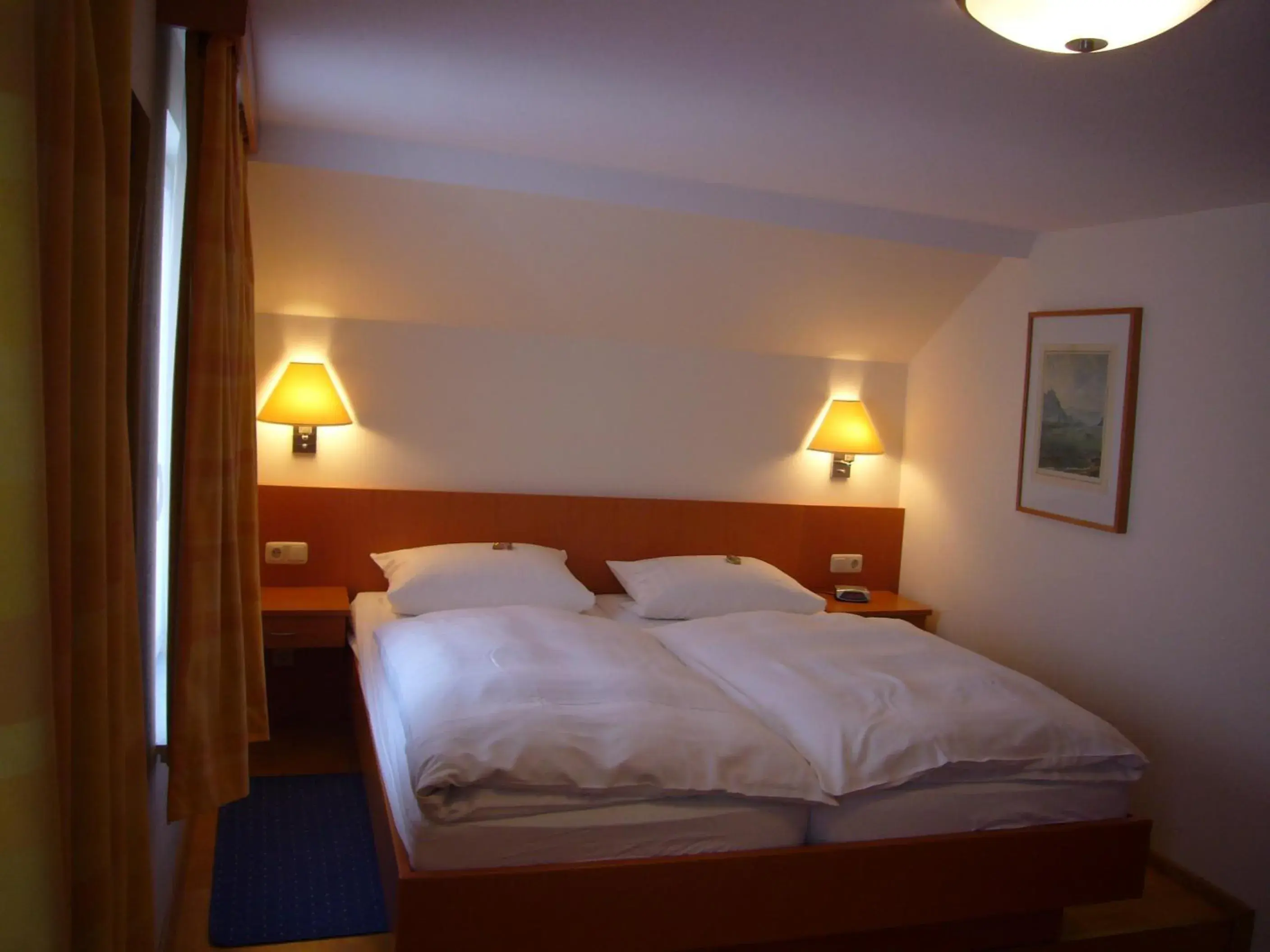 Triple Room in Hotel Deutsches Haus Triple Room in Hotel Deutsches Haus
